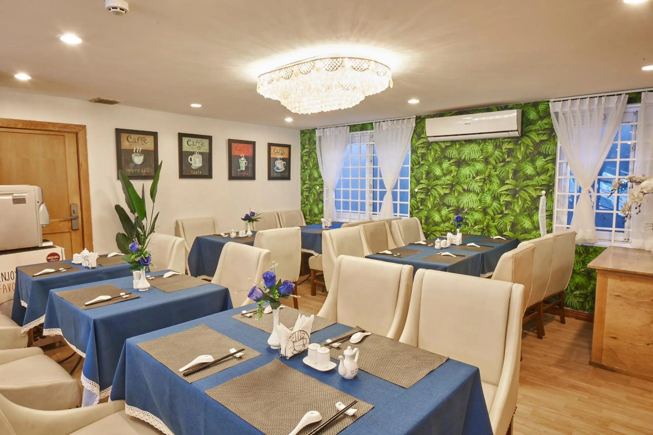 Restaurant/places to eat in Sai Gon's Book Hotel - The Airport Front