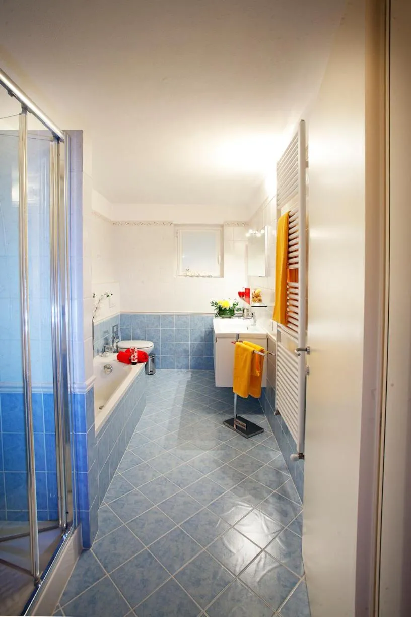 Bathroom in Tremezzo Residence 3-1 of 11 apartments in an exclusive residence by Italian Apartments