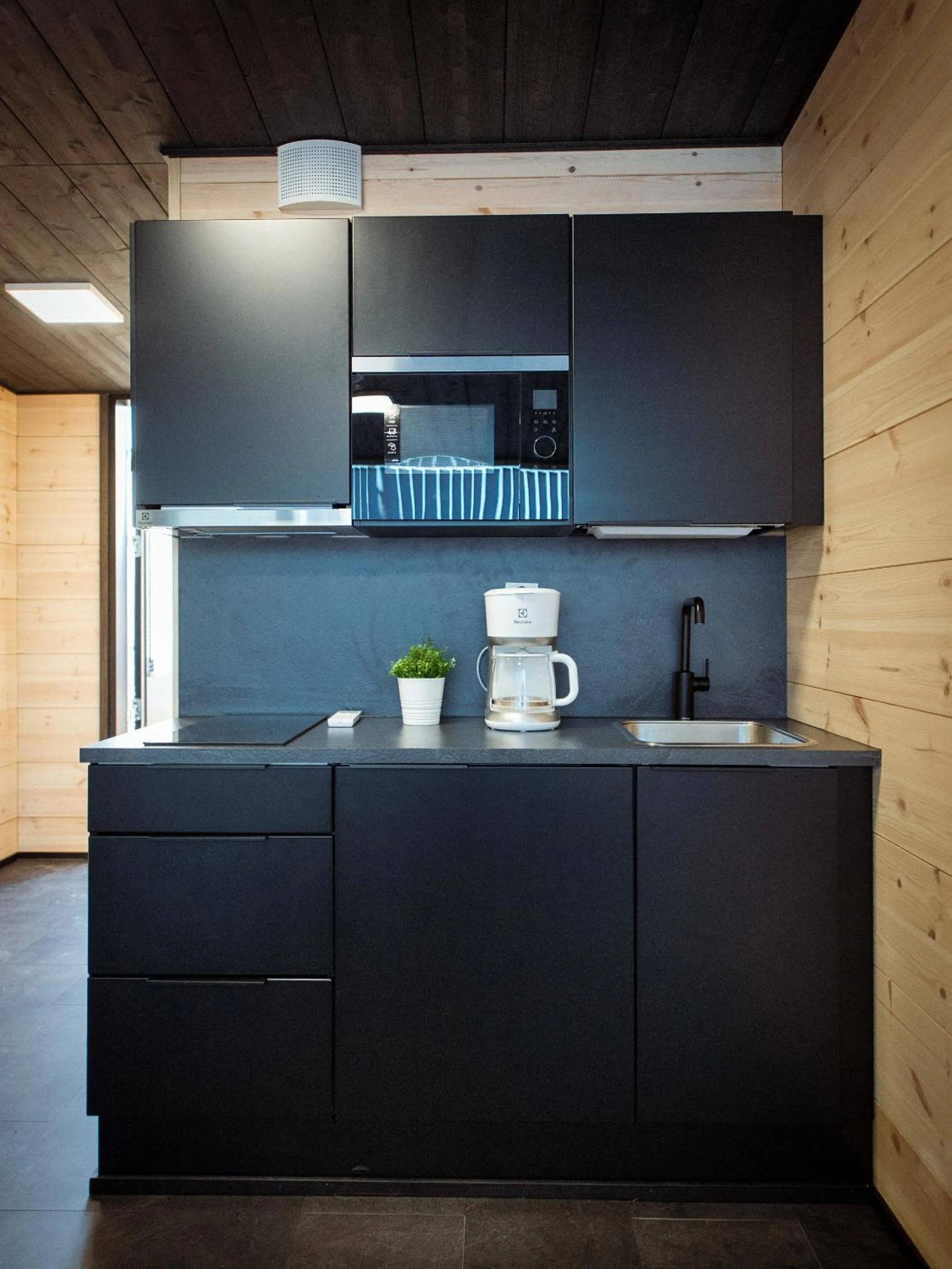 Kitchen or kitchenette in Black Hotel