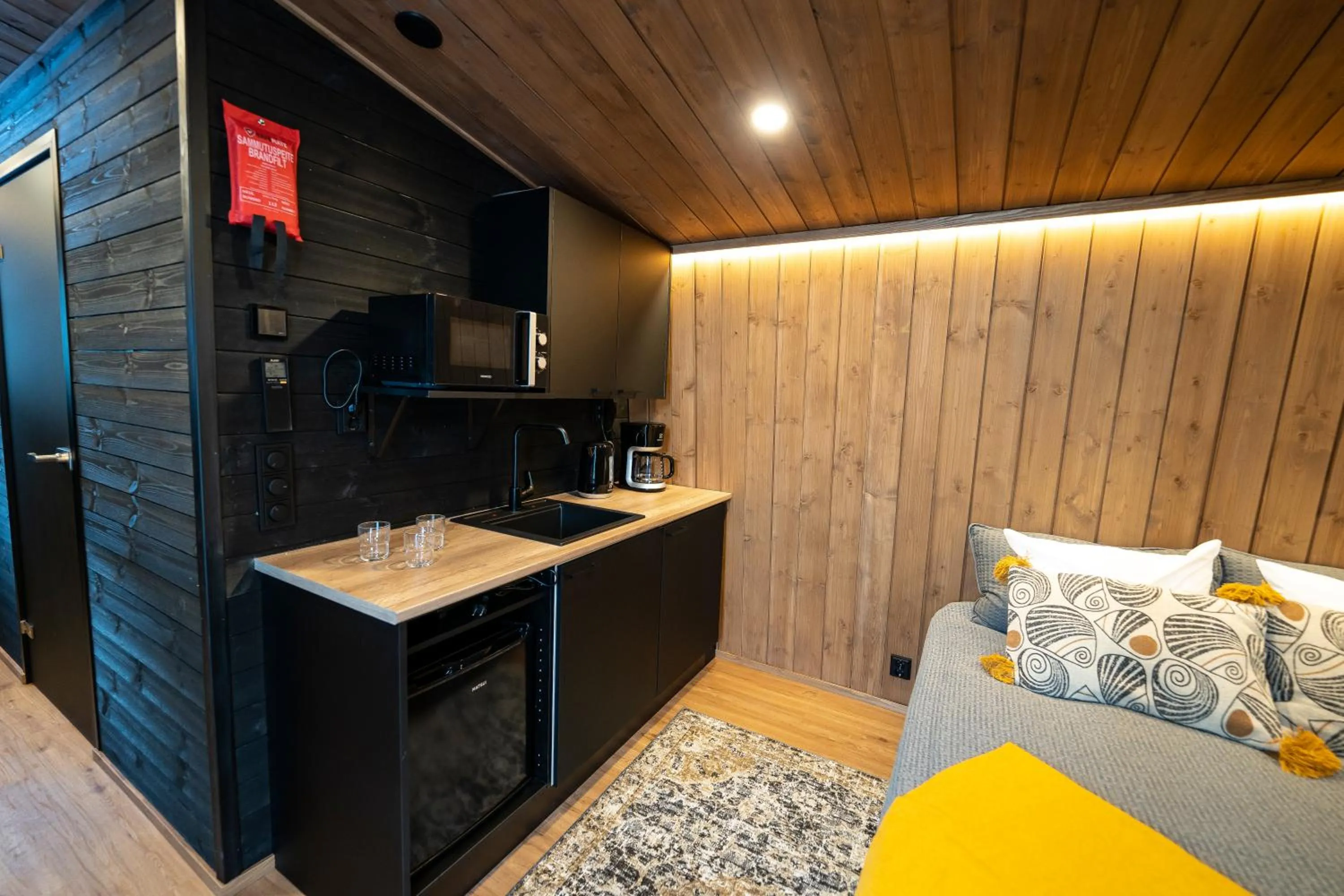 Photo of the whole room in Black Hotel