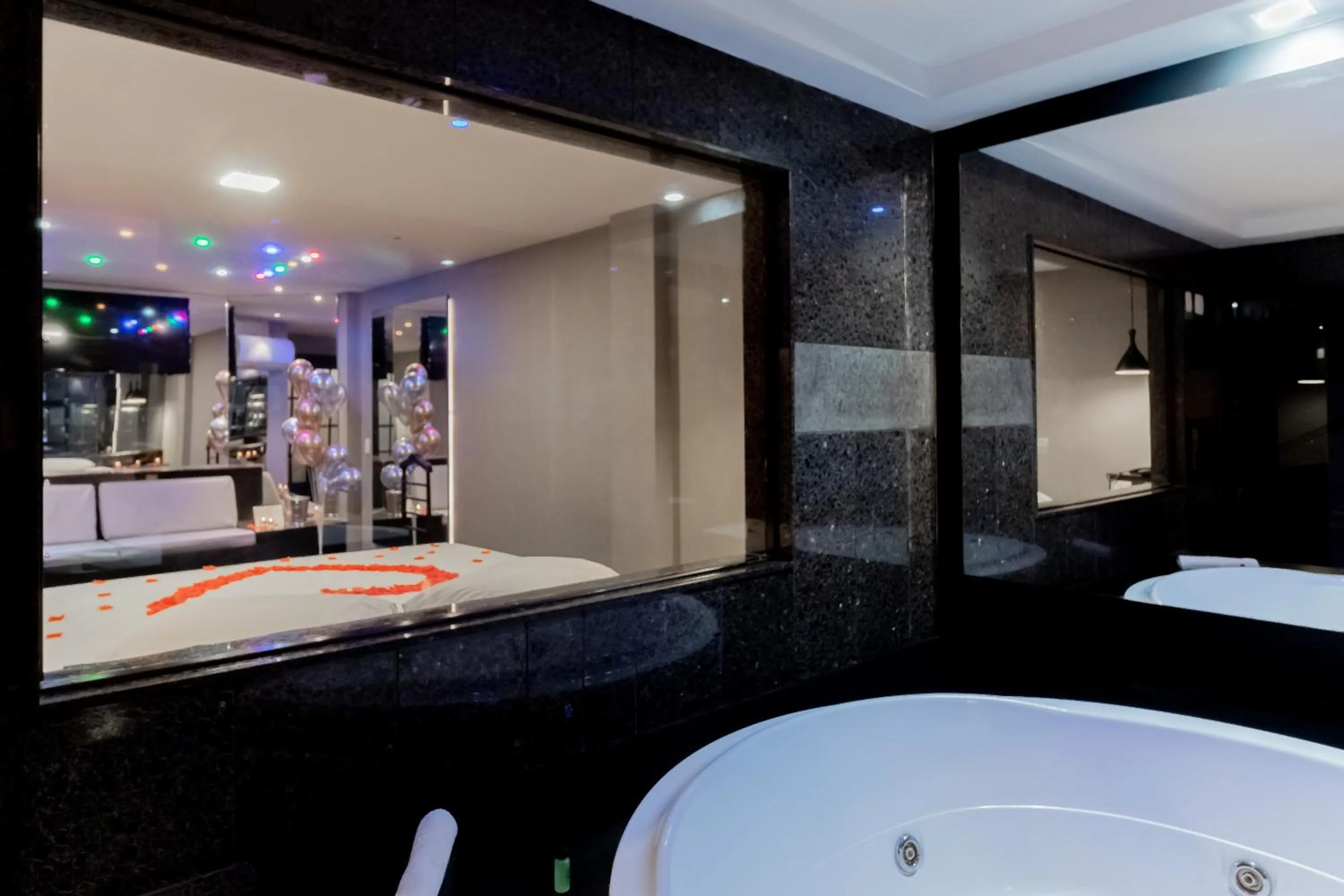 BAMBINA HOTEL -Adultos Somente