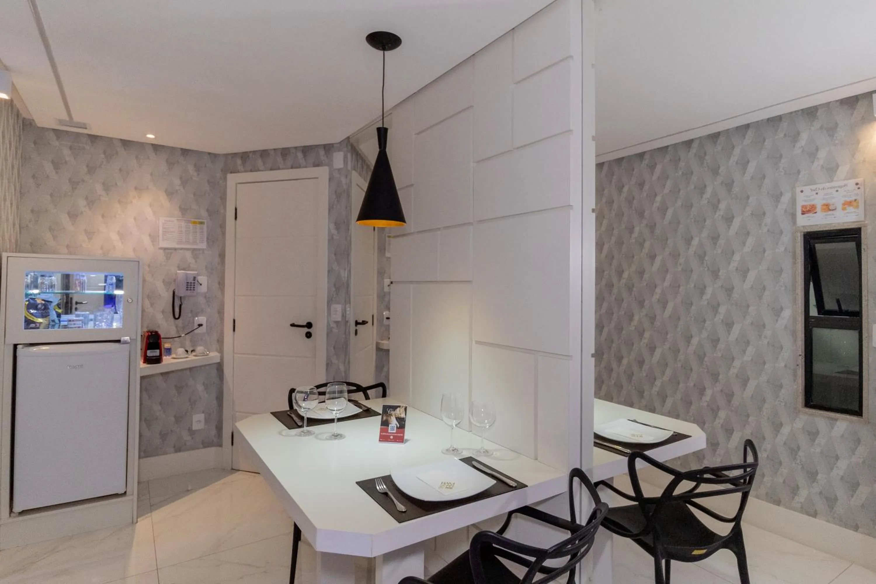 BAMBINA HOTEL -Adultos Somente