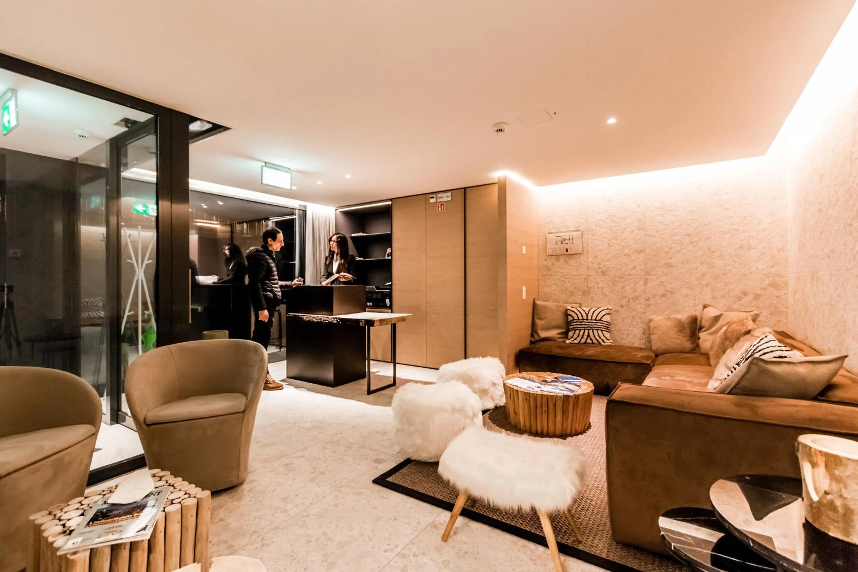 Lobby or reception in The Base Andermatt