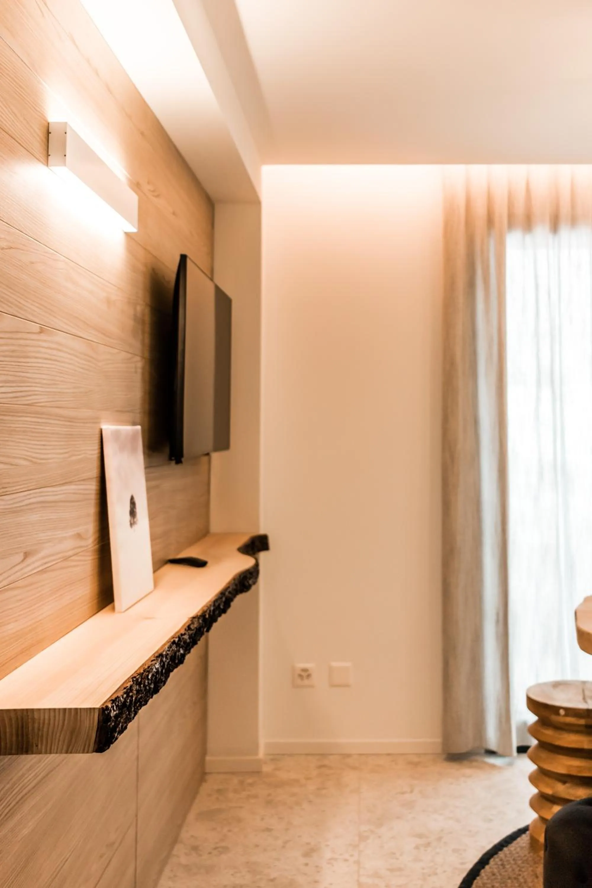 Lobby or reception in The Base Andermatt