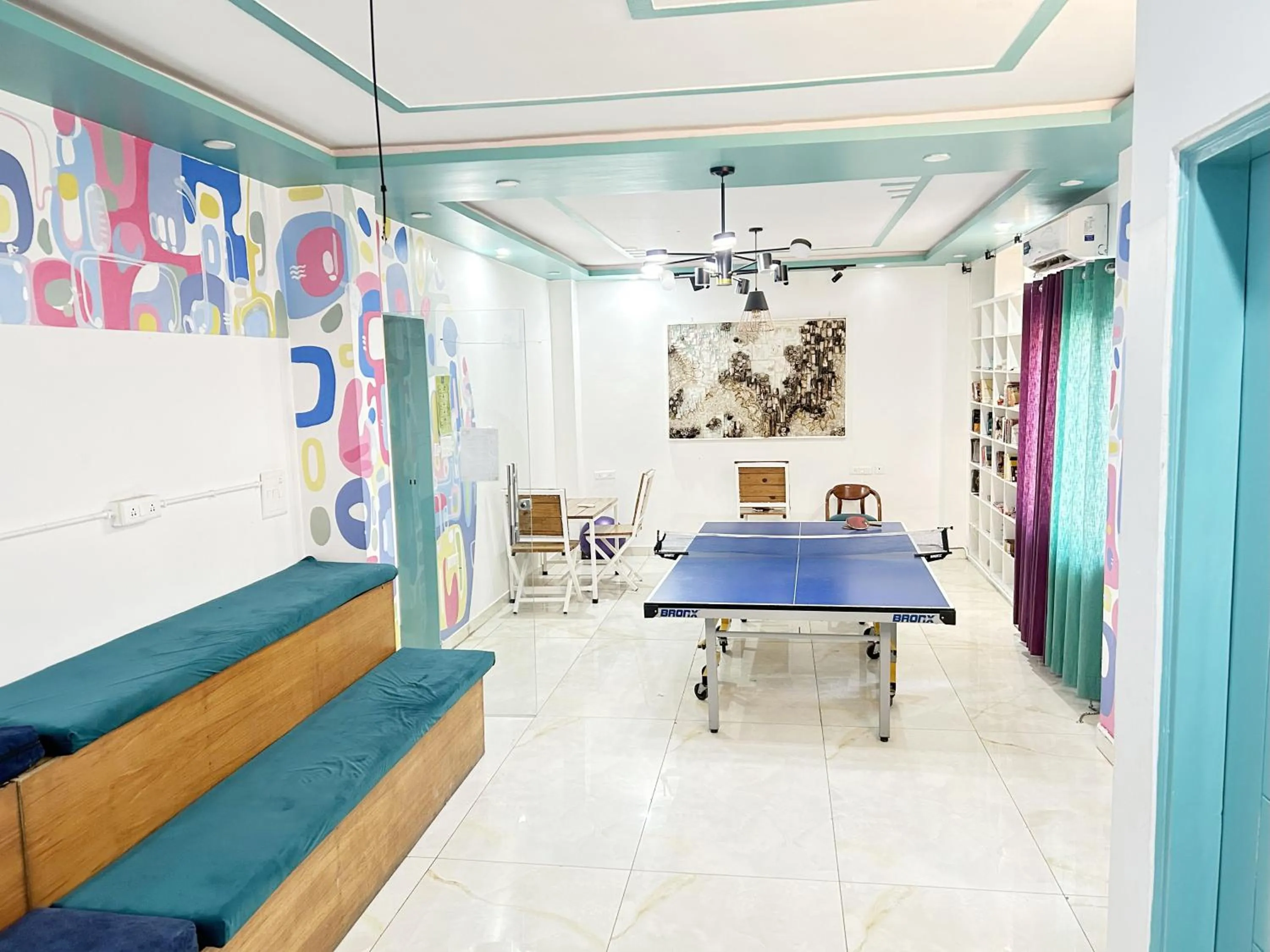 Communal lounge/ TV room in Trippme Rishikesh, formerly The Sweven