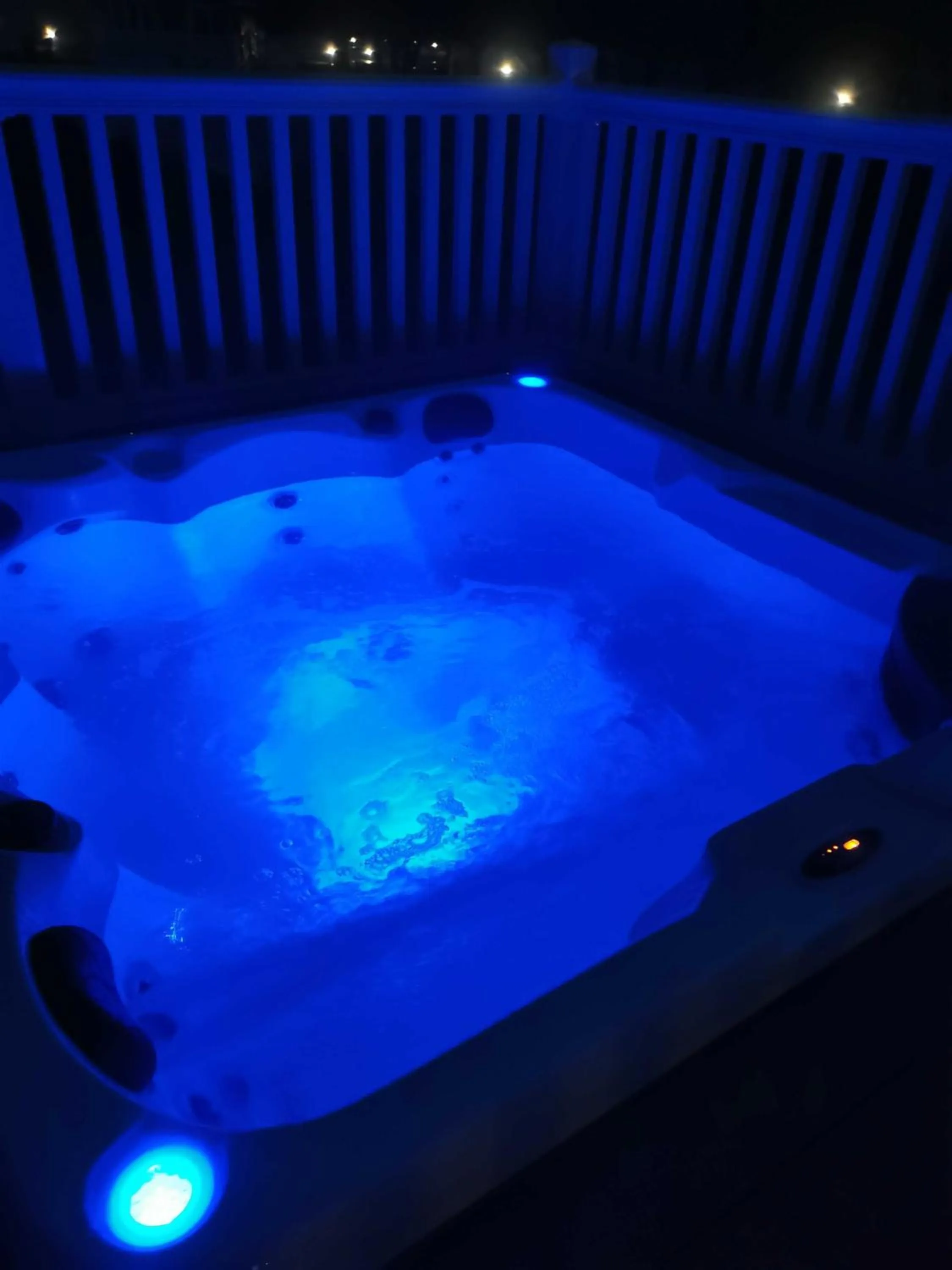 Hot Tub in JJs Lodge Lakewood