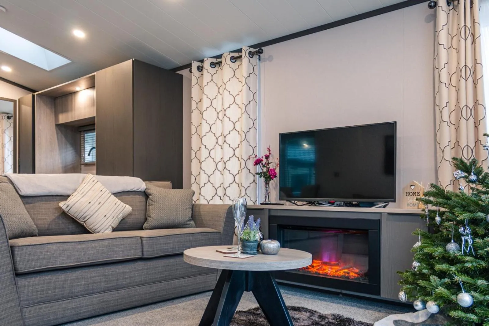 Living room in JJs Lodge Lakewood