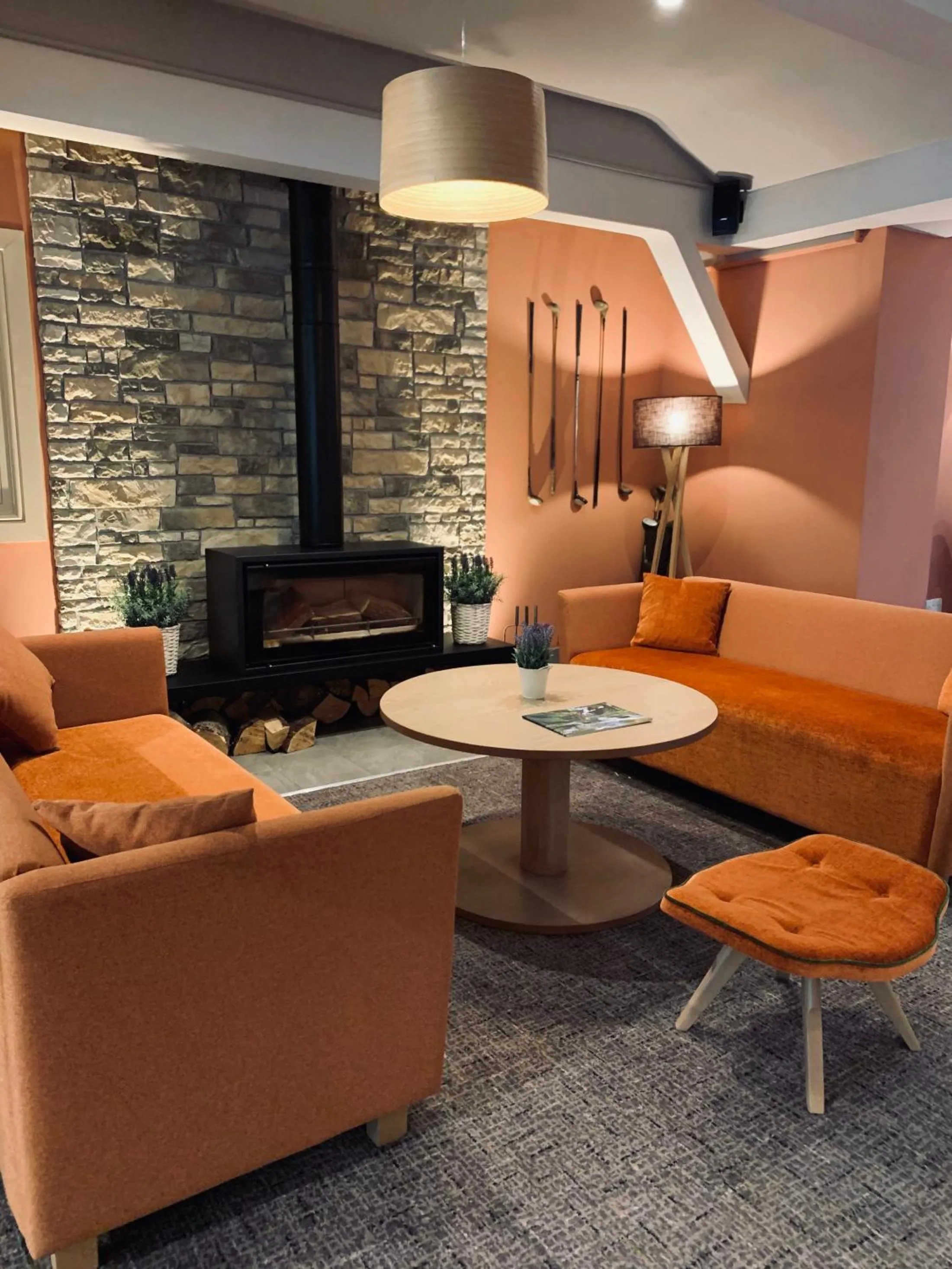 Lounge or bar in JJs Lodge Lakewood