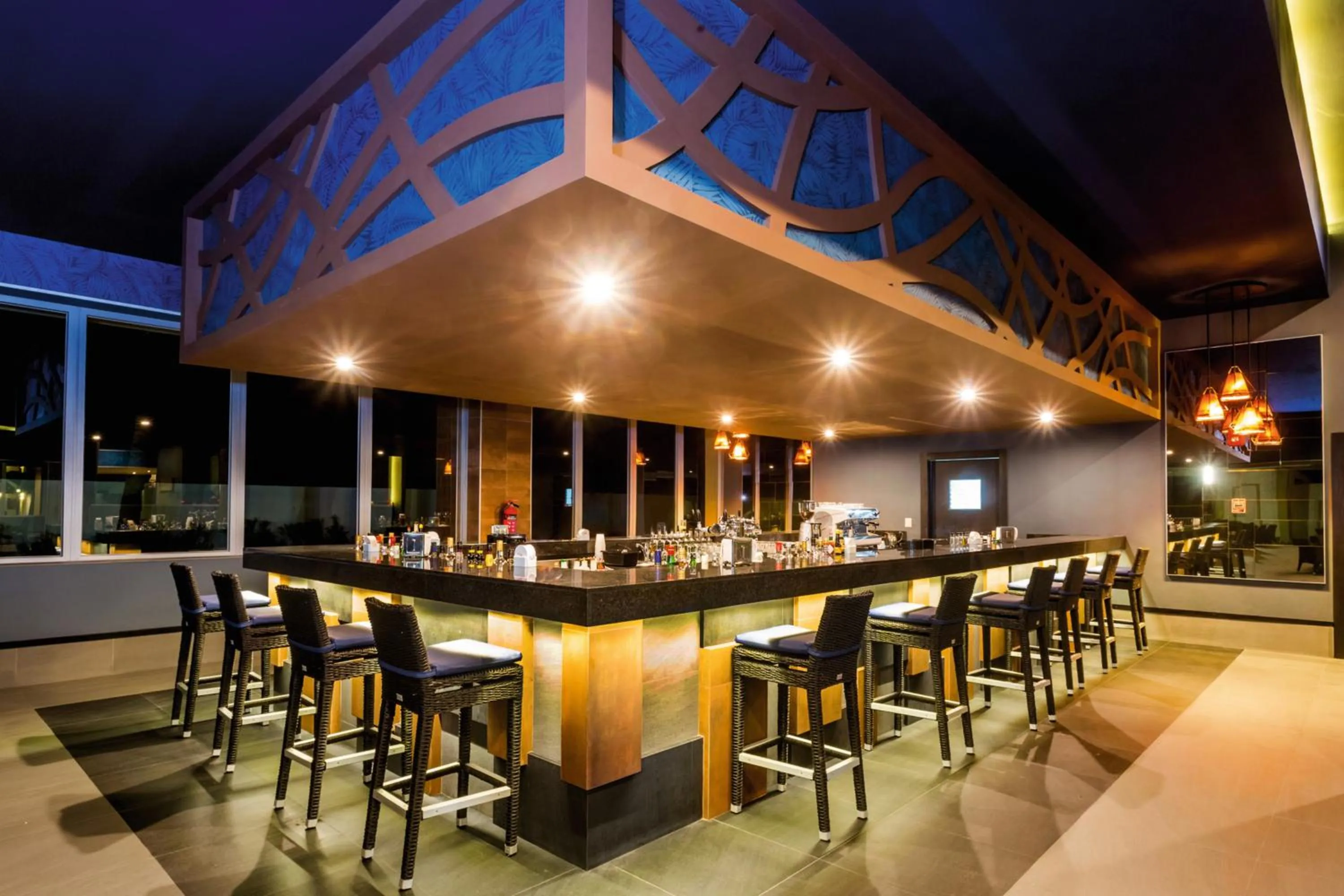 Lounge or bar in Riu Emerald Bay - All Inclusive