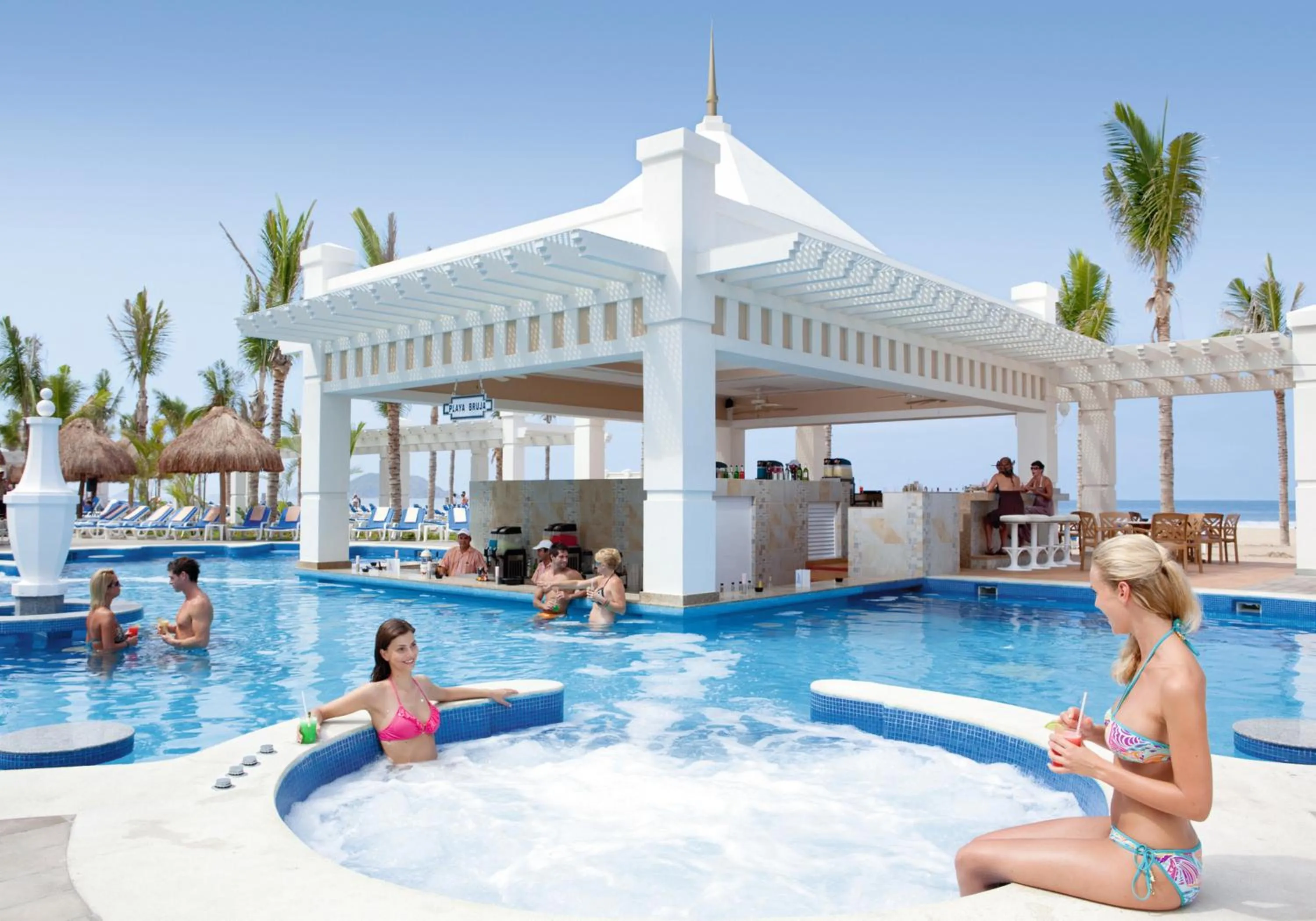 Swimming pool in Riu Emerald Bay - All Inclusive