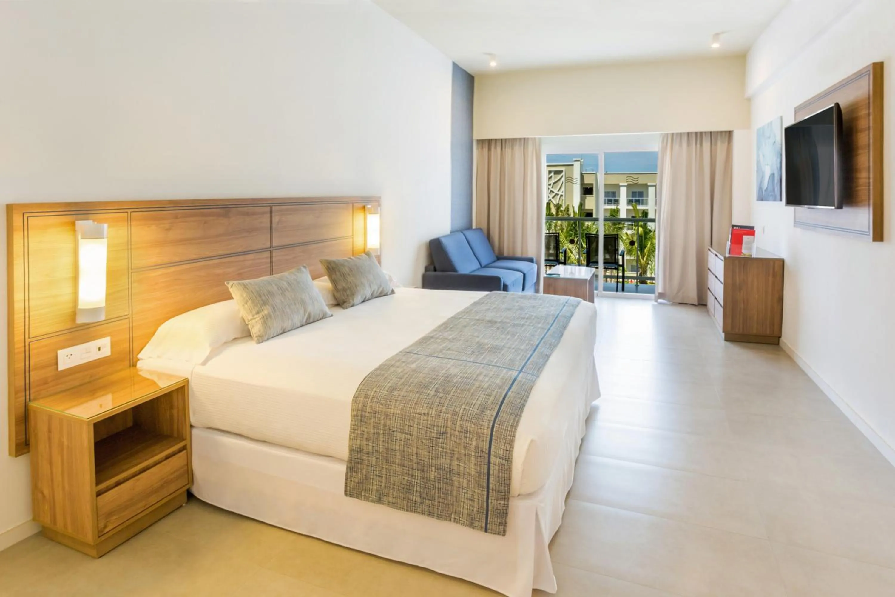 Bed in Riu Emerald Bay - All Inclusive