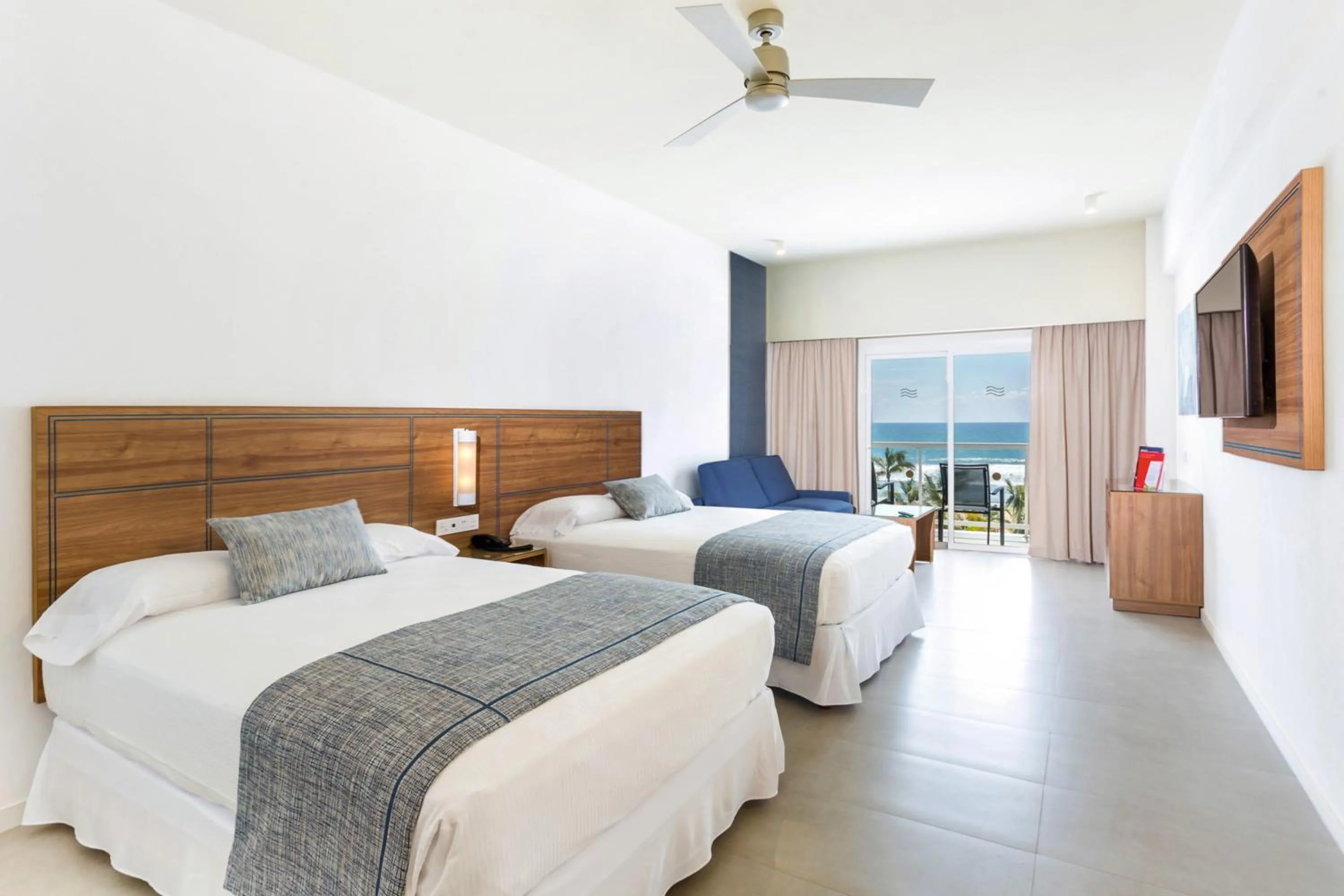 Bed in Riu Emerald Bay - All Inclusive