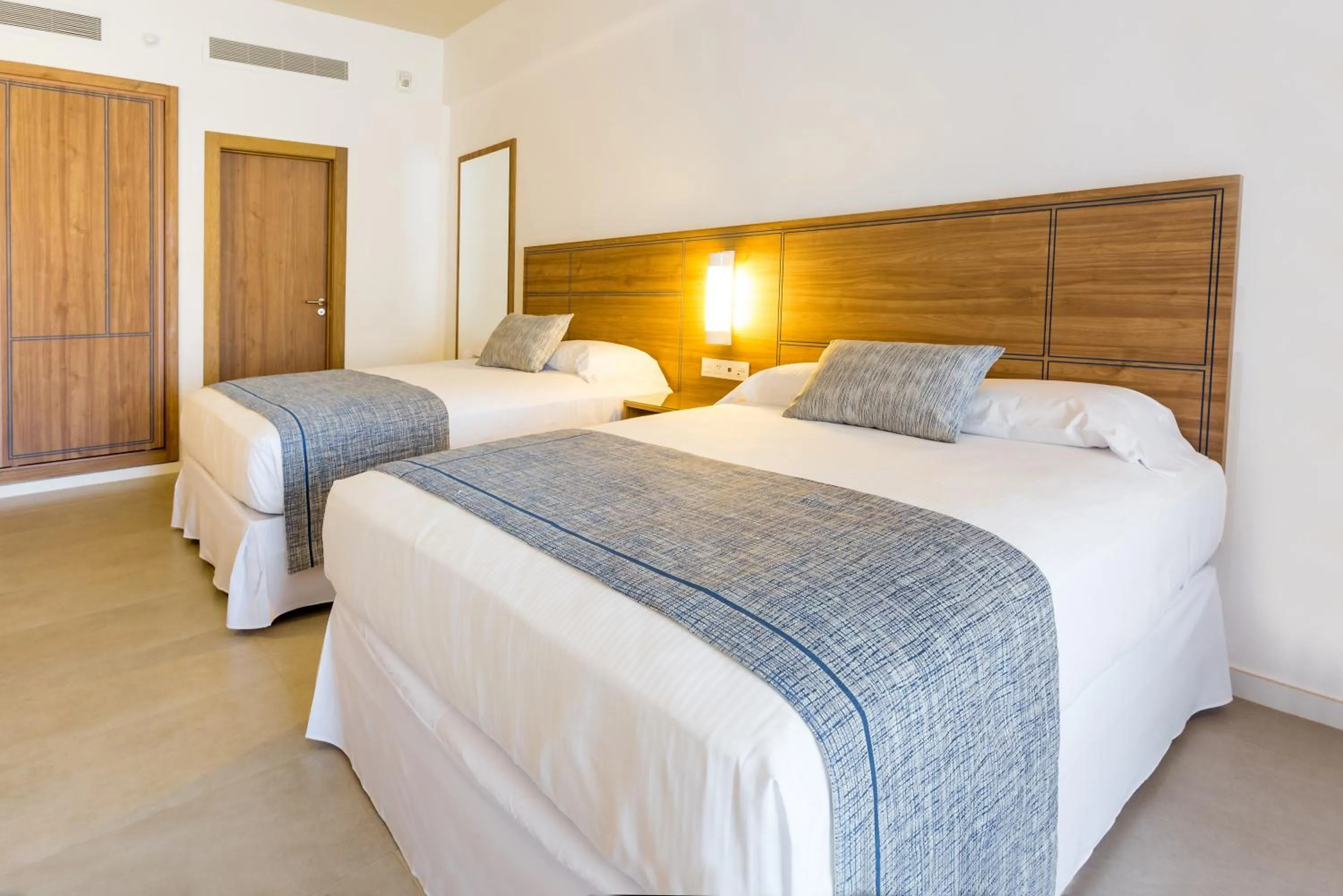 Bed in Riu Emerald Bay - All Inclusive