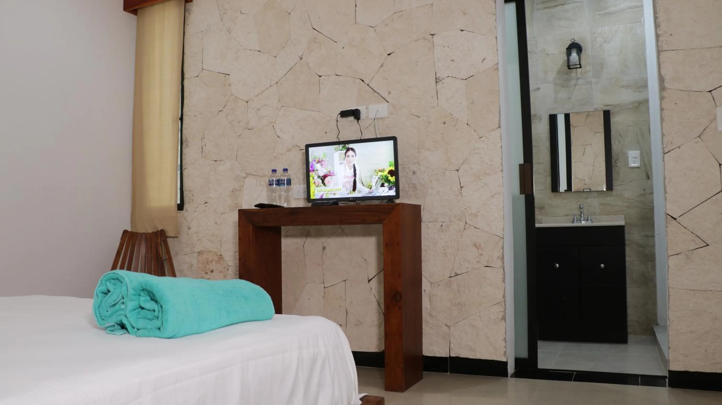 TV and multimedia, Bed in Hotel Itza Coba