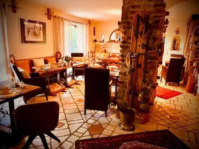 Breakfast in Domizil Hotel Düren "Kastanienhof"