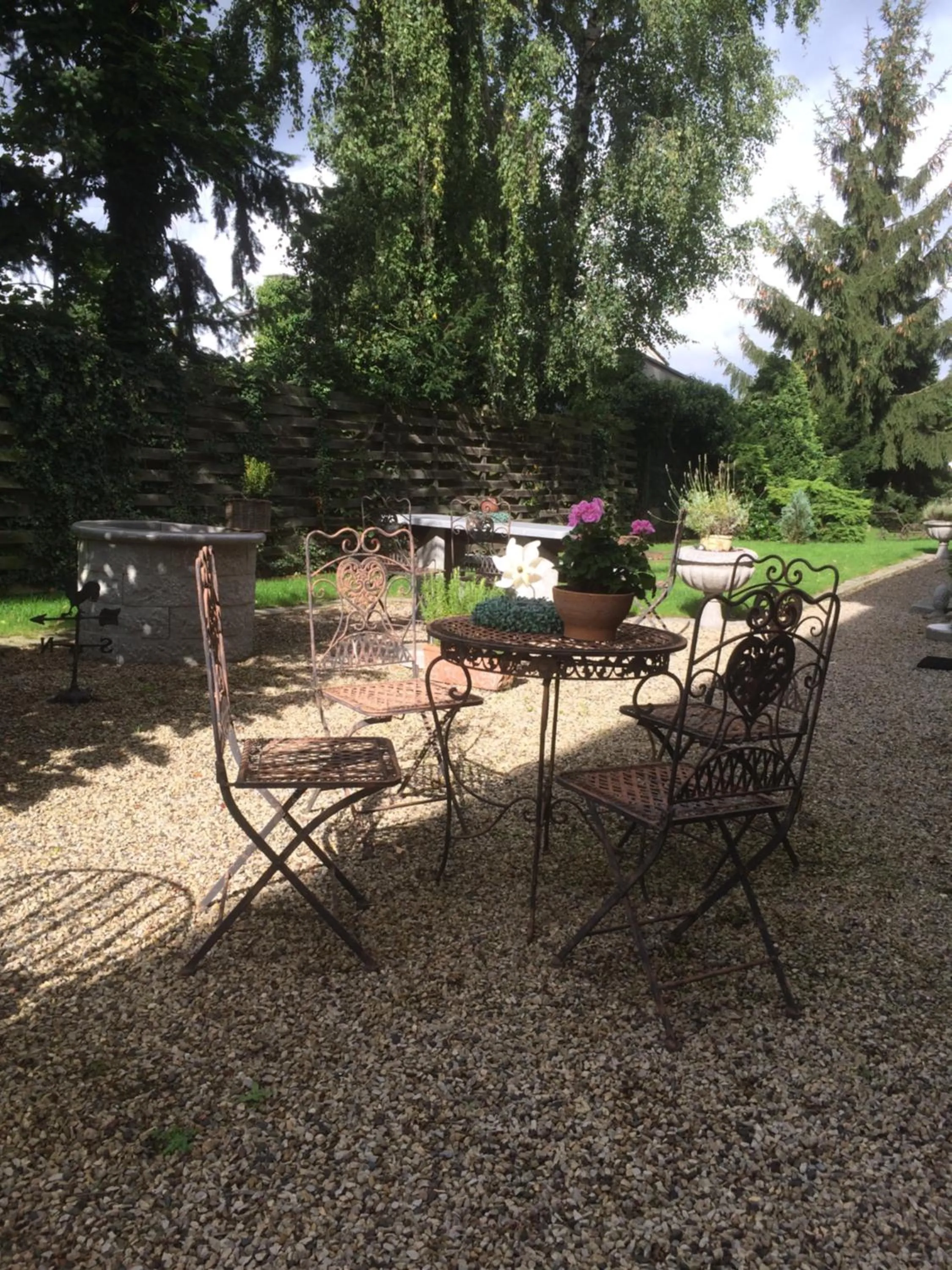 Garden in Domizil Hotel Düren "Kastanienhof"