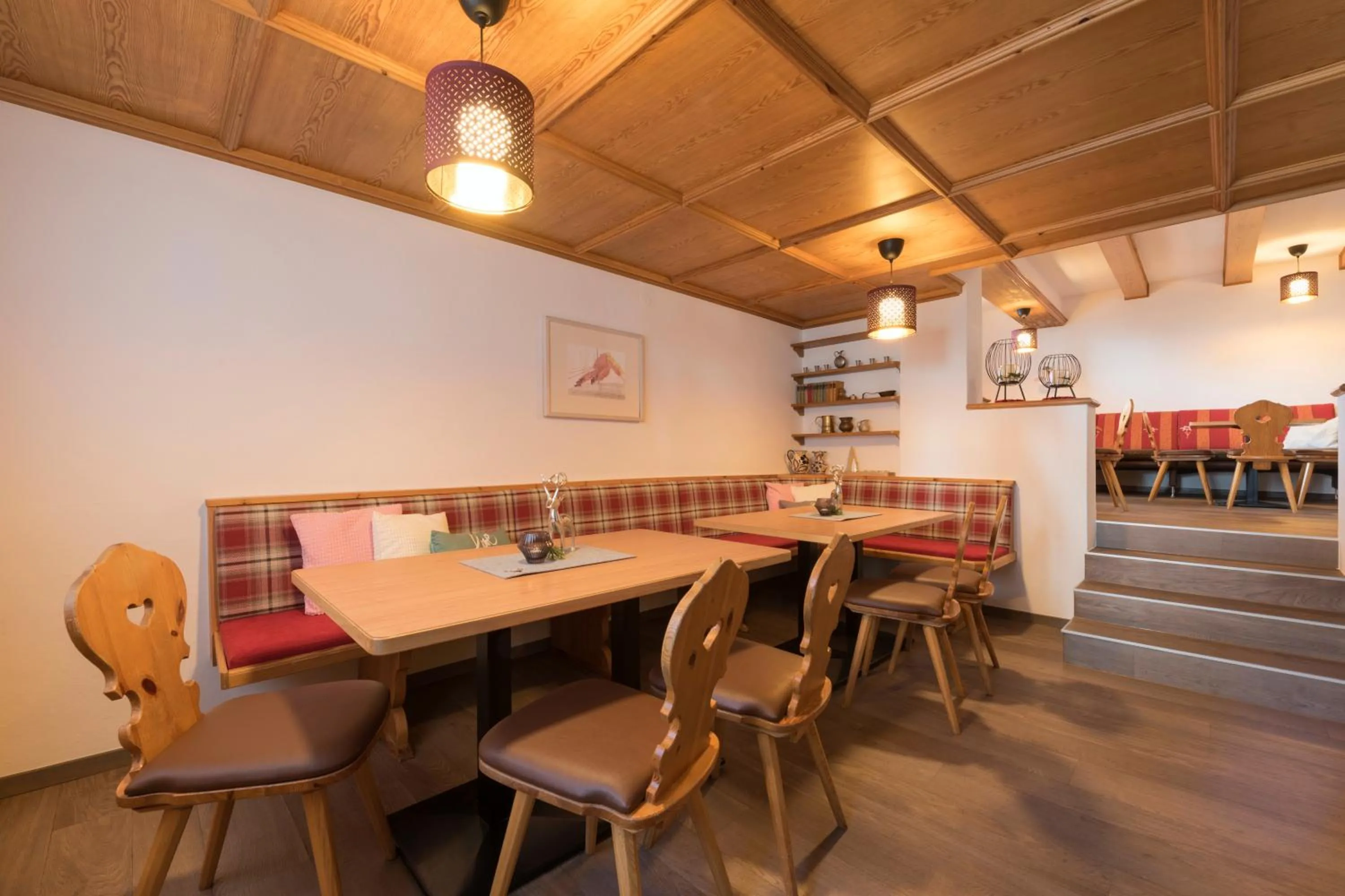 Restaurant/places to eat in Chalet Rosanna
