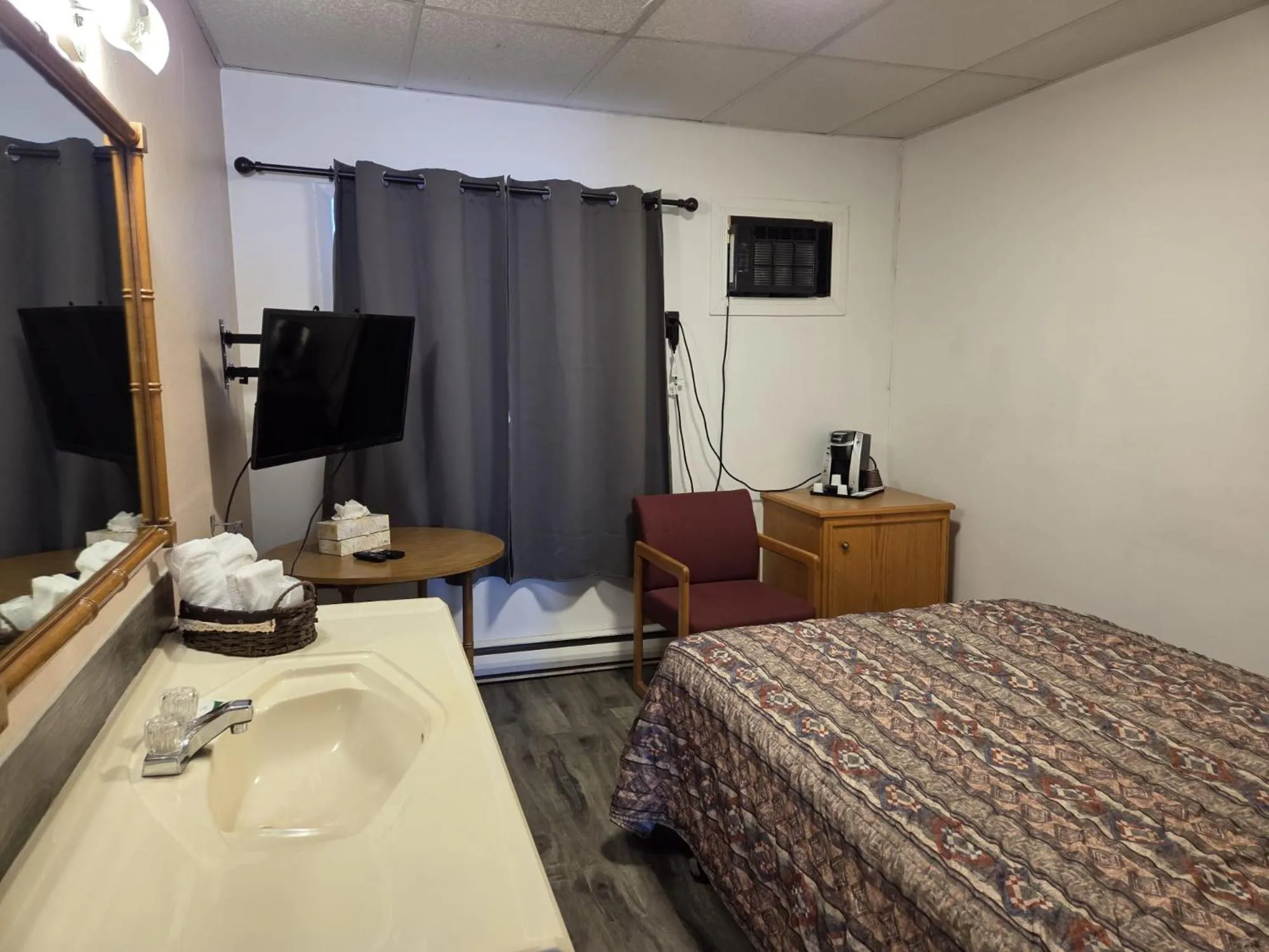 Valois Motel & Restaurant