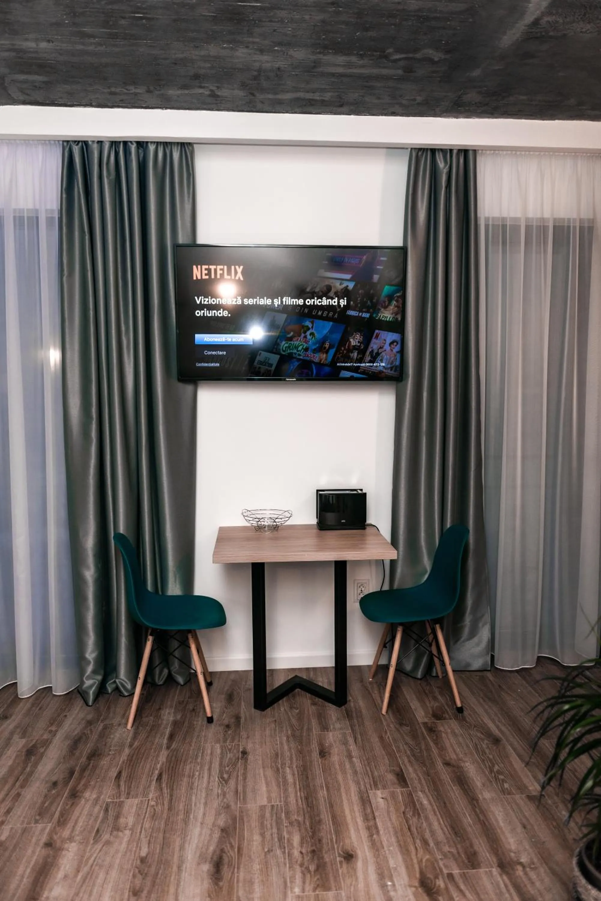 TV and multimedia in Puzzle Apartaments&Studios