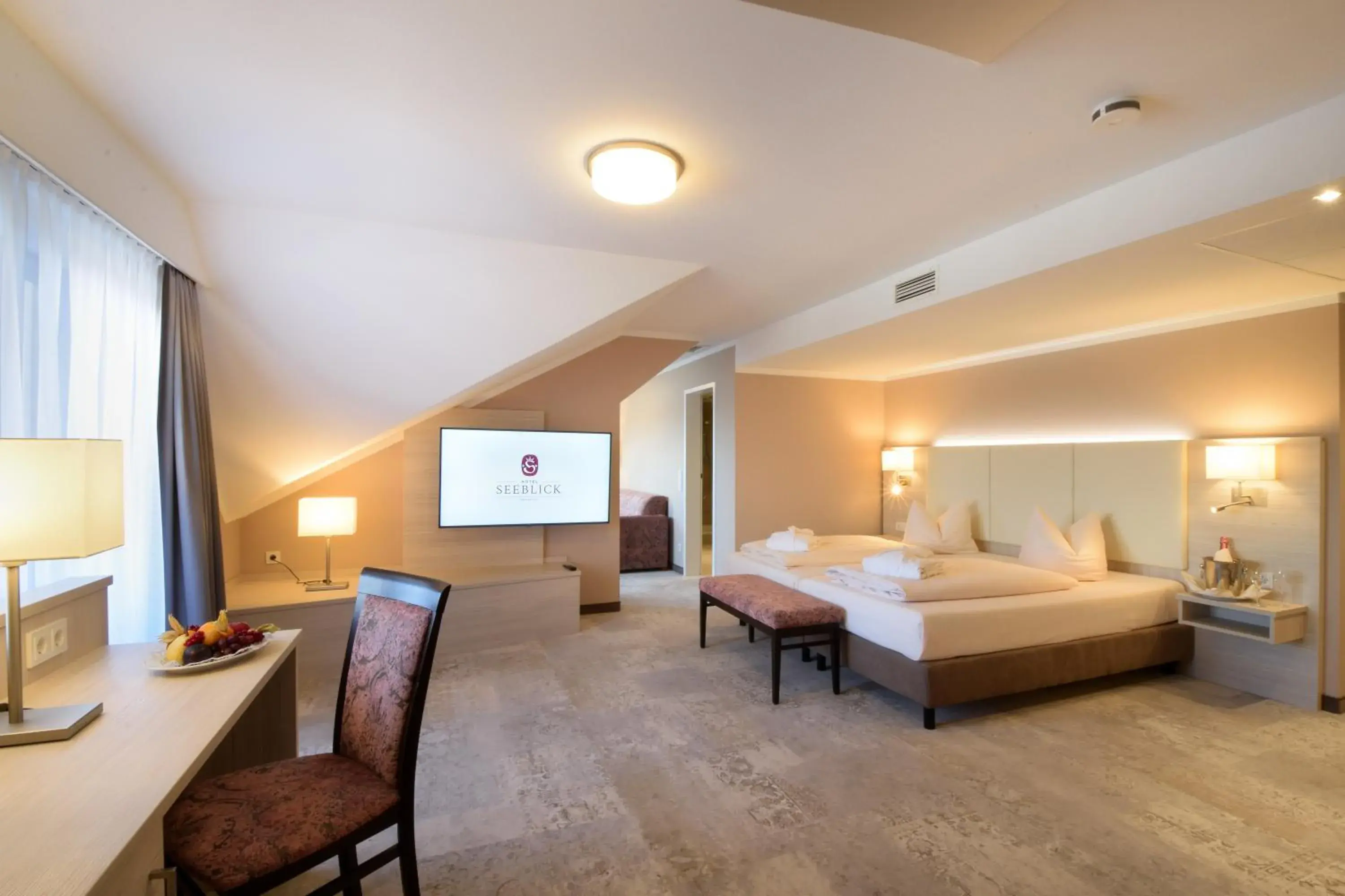 Suite with Balcony - single occupancy in Hotel Seeblick Suite with Balcony - single occupancy in Hotel Seeblick