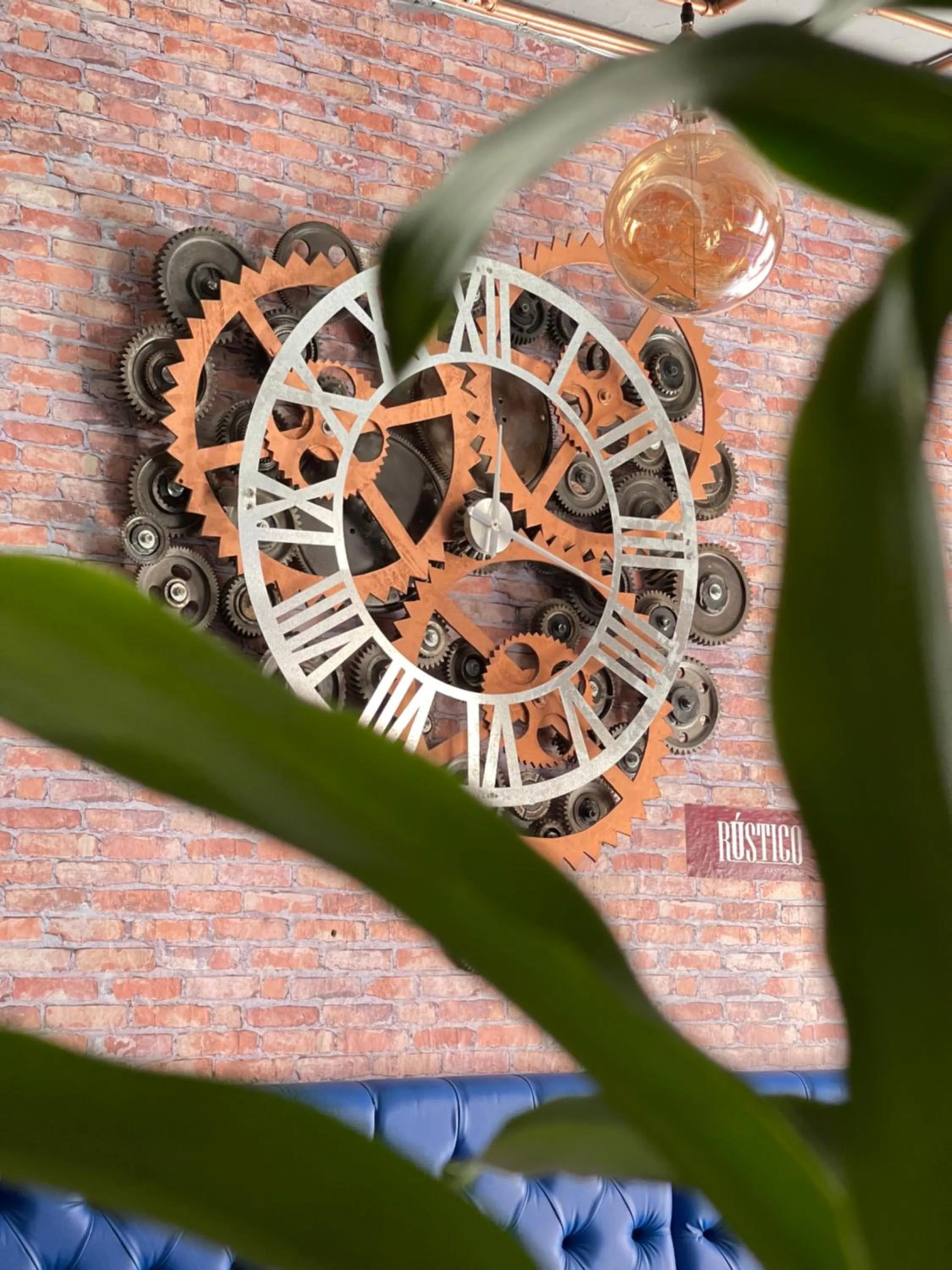 Restaurant/places to eat in Hotel Mangata