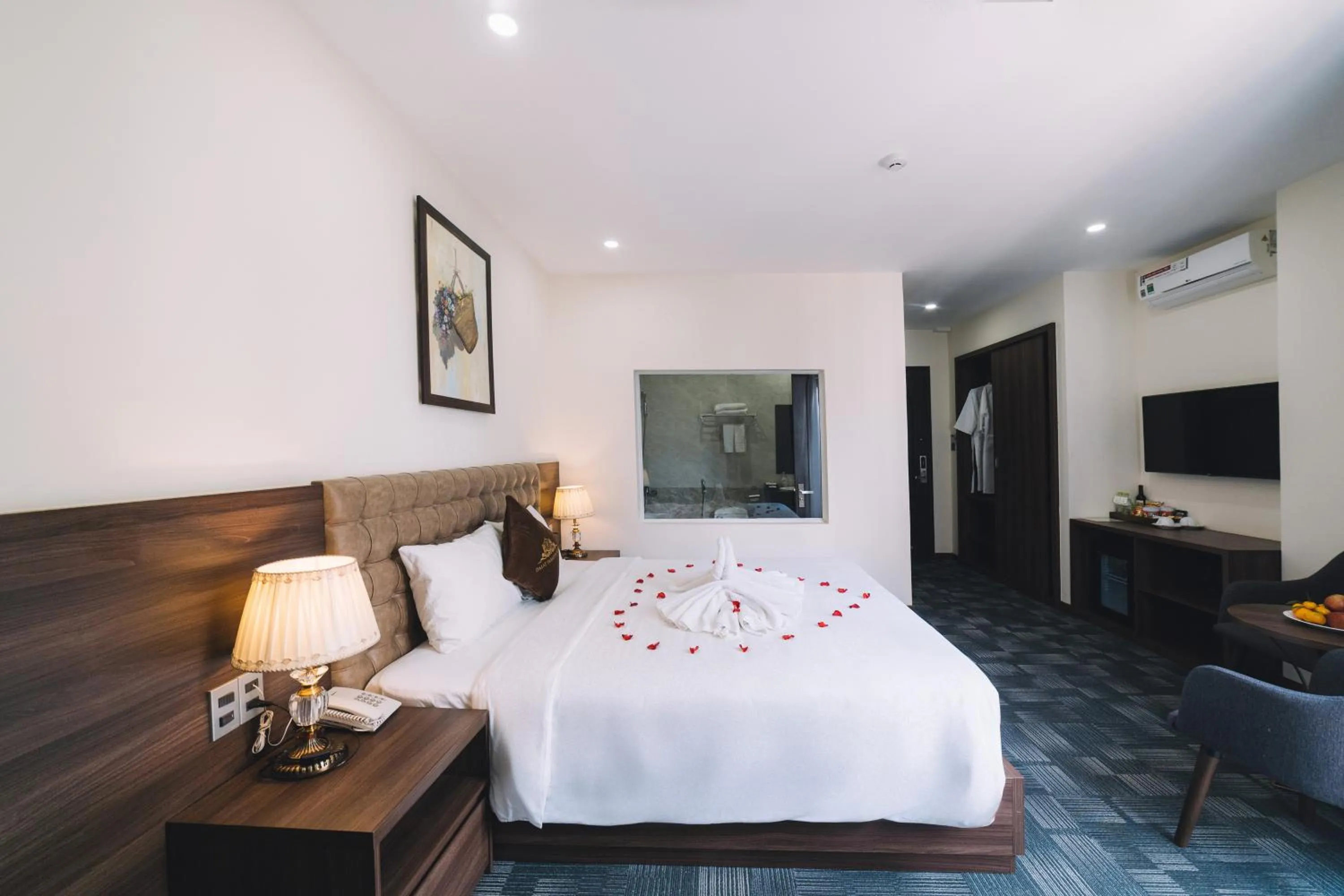 Bed in Dalat Paradise Hotel