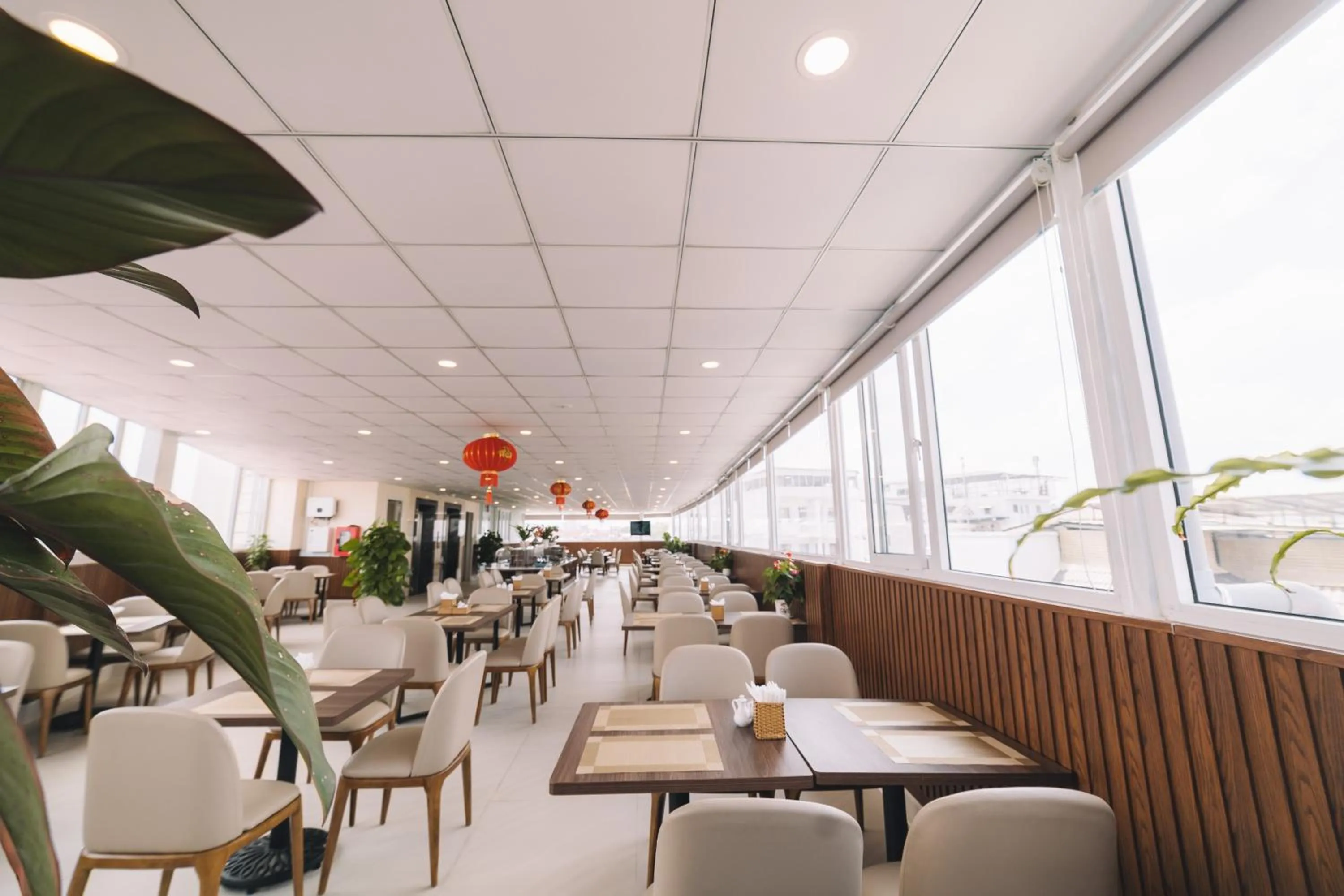 Restaurant/places to eat in Dalat Paradise Hotel