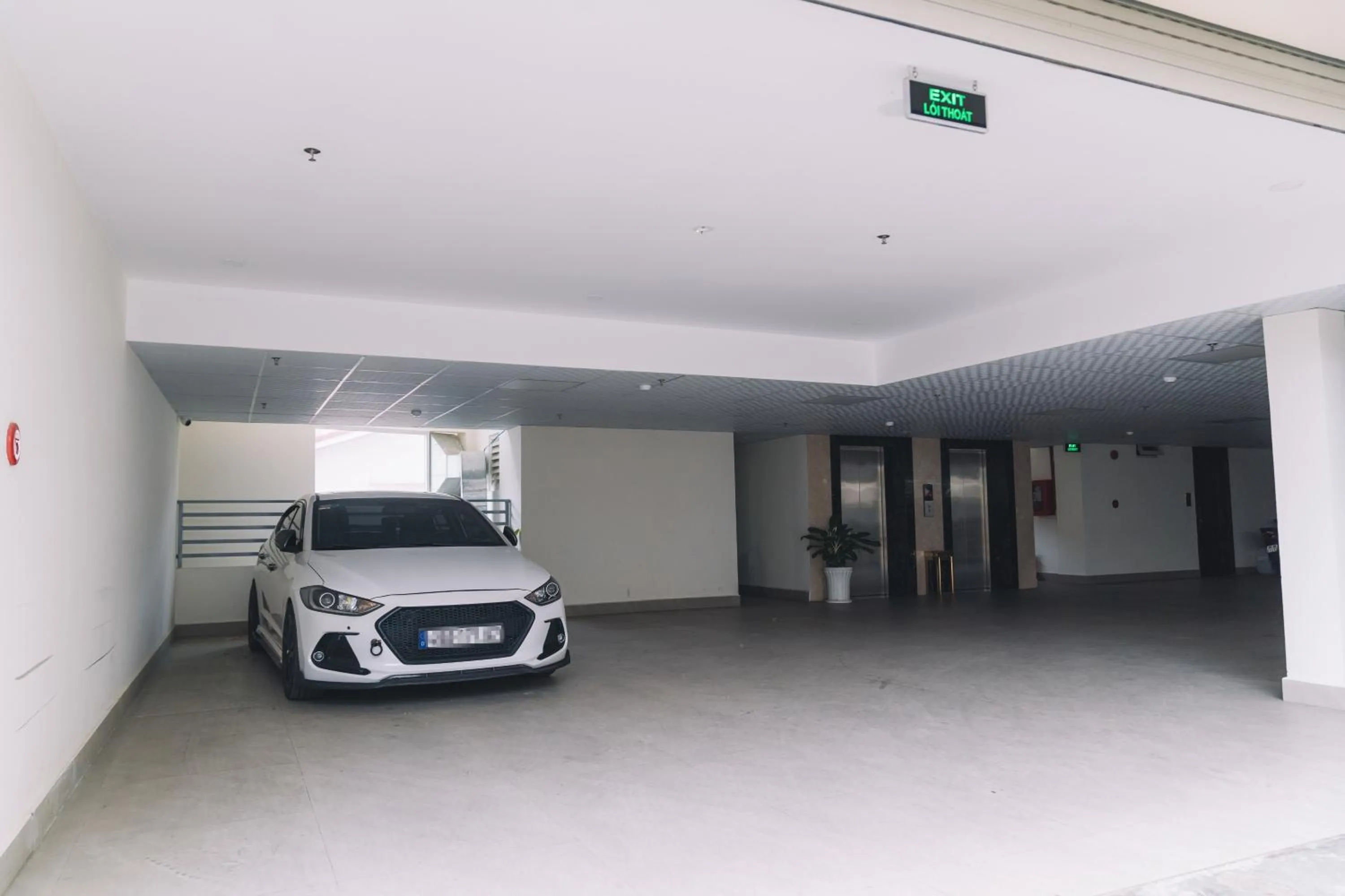 Parking in Dalat Paradise Hotel