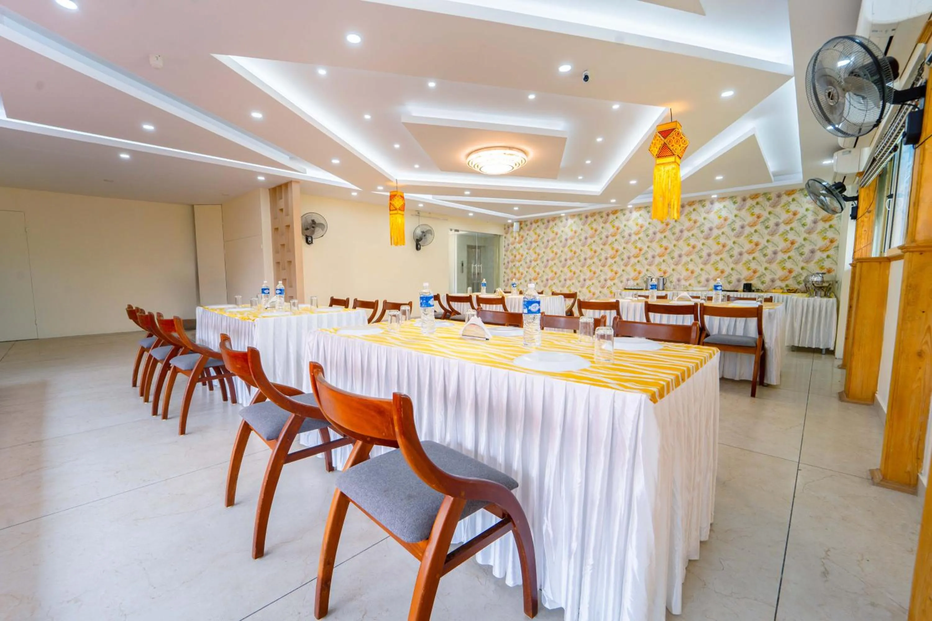 Dining area in Treebo Sree Varshavilas Regency, 500 Mtrs From Guruvayoor Temple