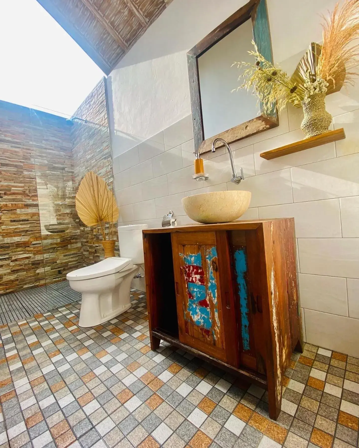 Bathroom in Gara Gara Sea View Bathroom in Gara Gara Sea View