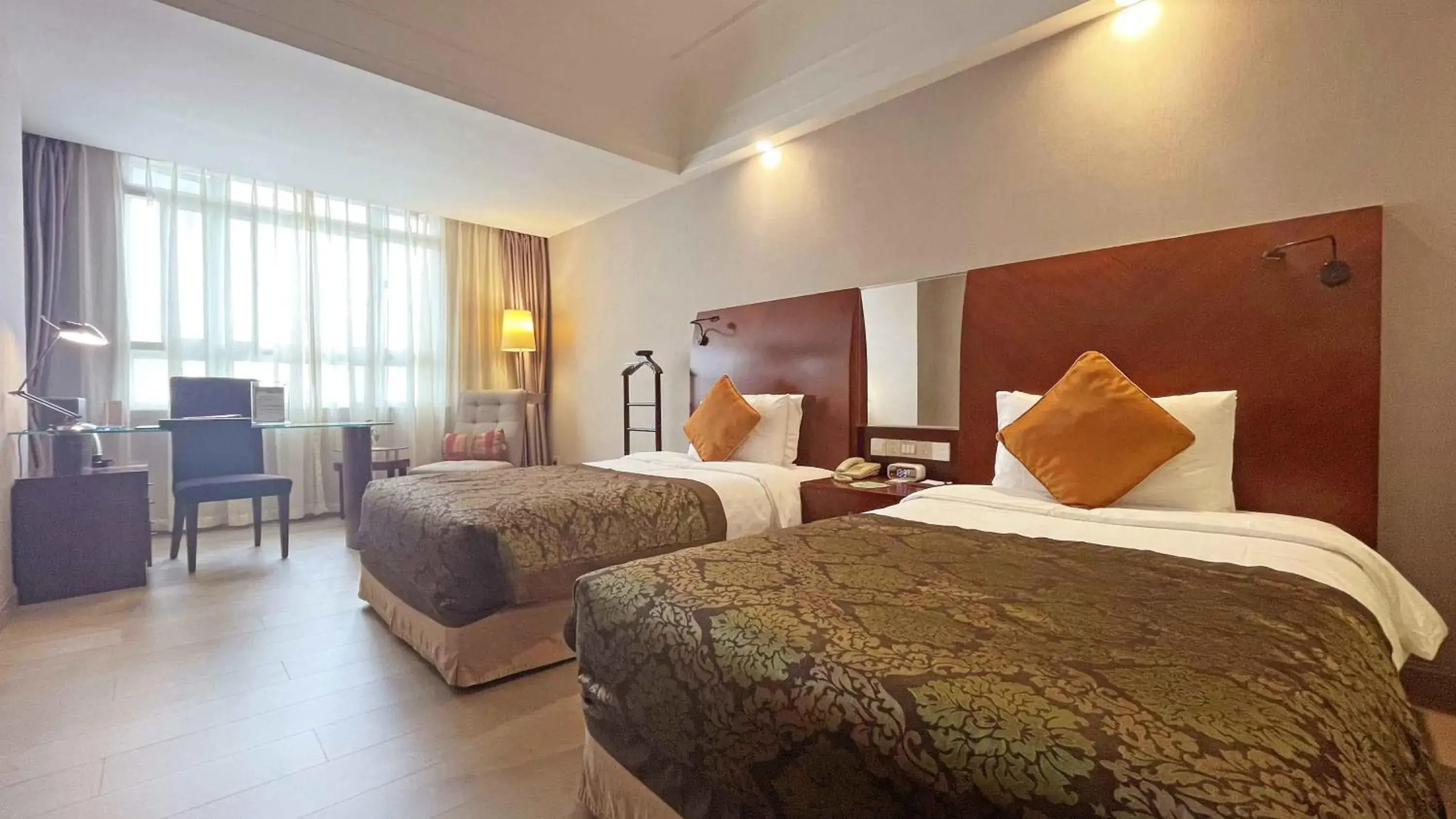 Business Twin Room in Merry Hotel Shanghai (Former Rendezvous Merry Hotel Shanghai) Business Twin Room in Merry Hotel Shanghai (Former Rendezvous Merry Hotel Shanghai)