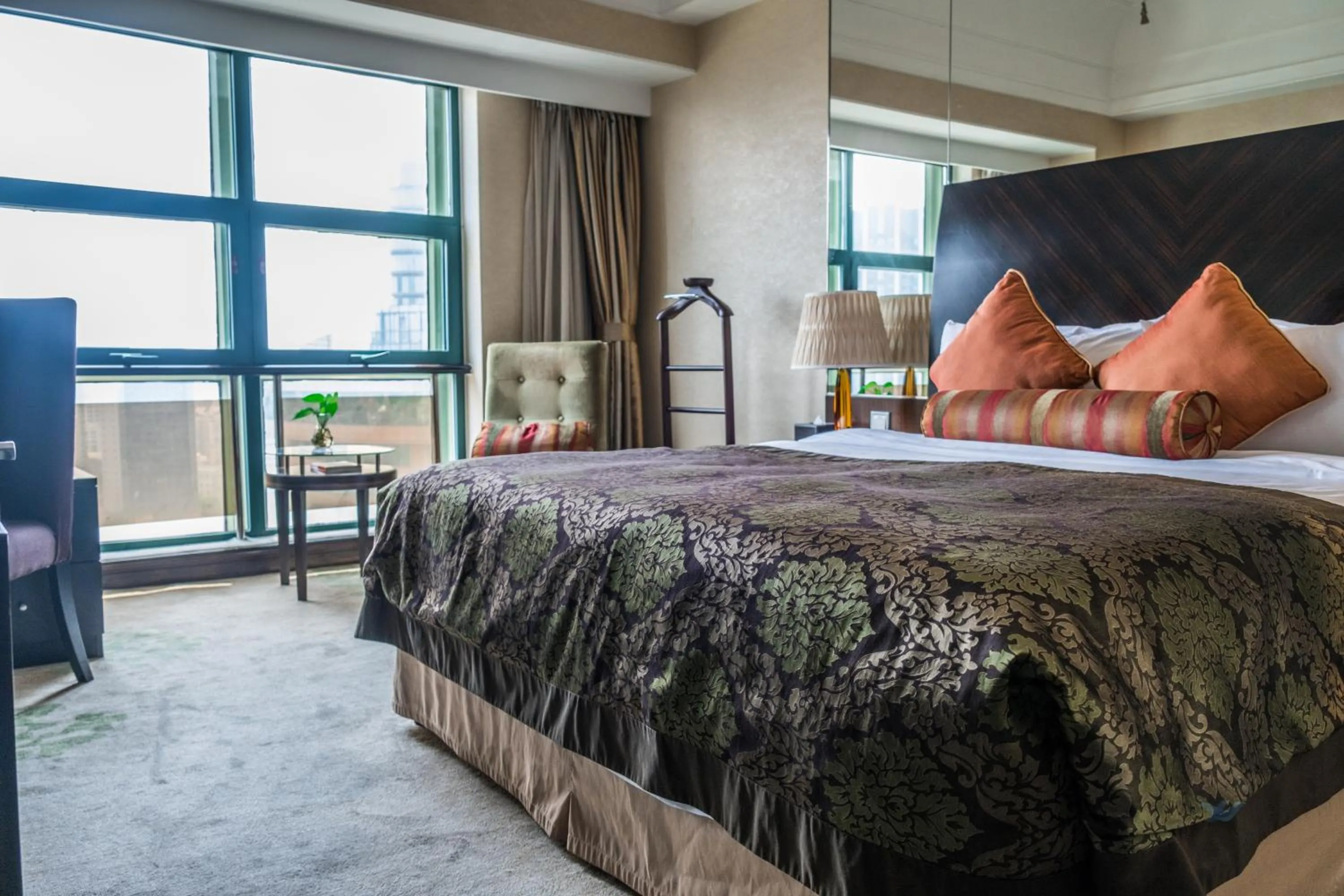 Bed in Merry Hotel Shanghai (Former Rendezvous Merry Hotel Shanghai)