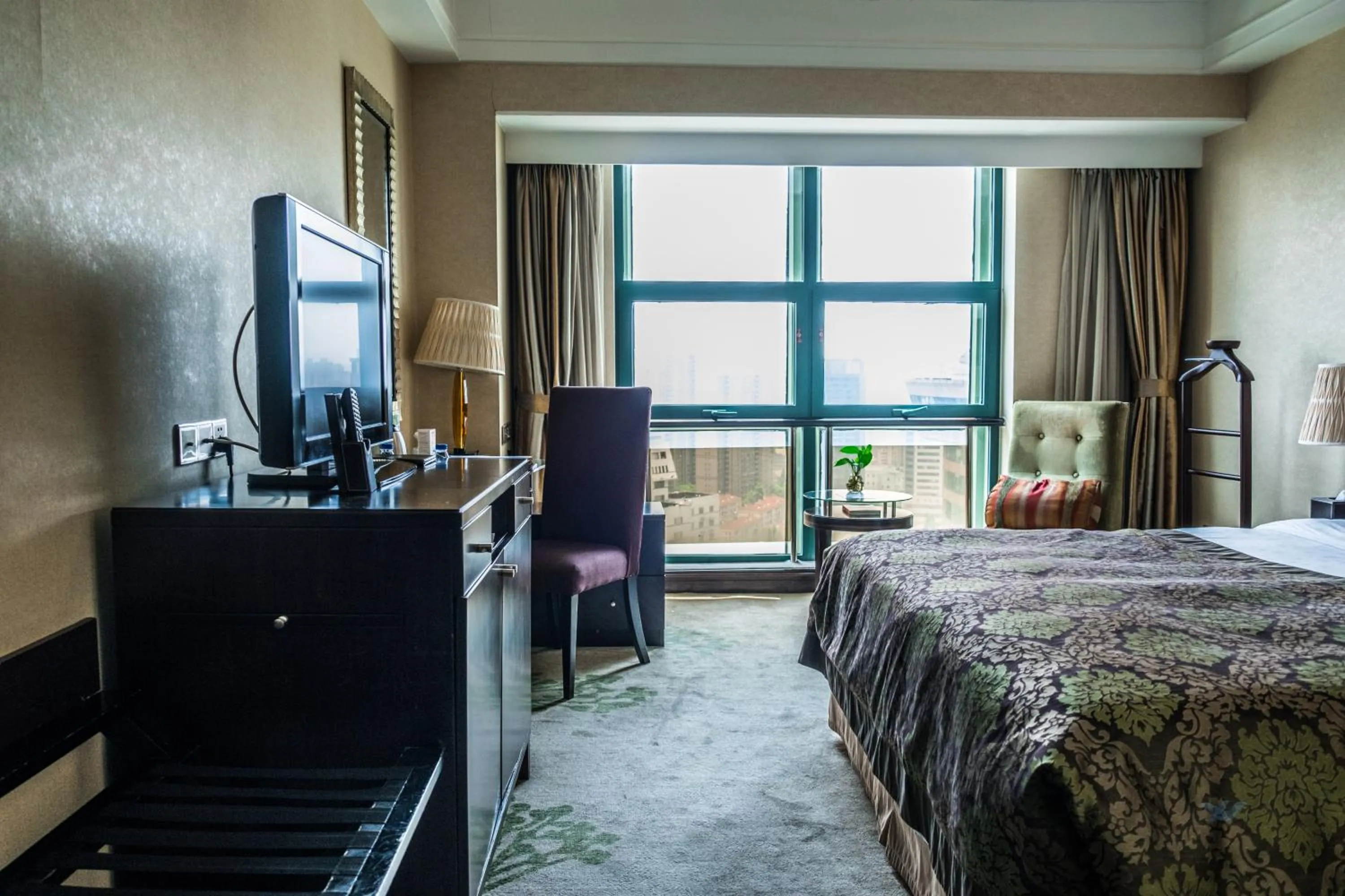 Bed in Merry Hotel Shanghai (Former Rendezvous Merry Hotel Shanghai)