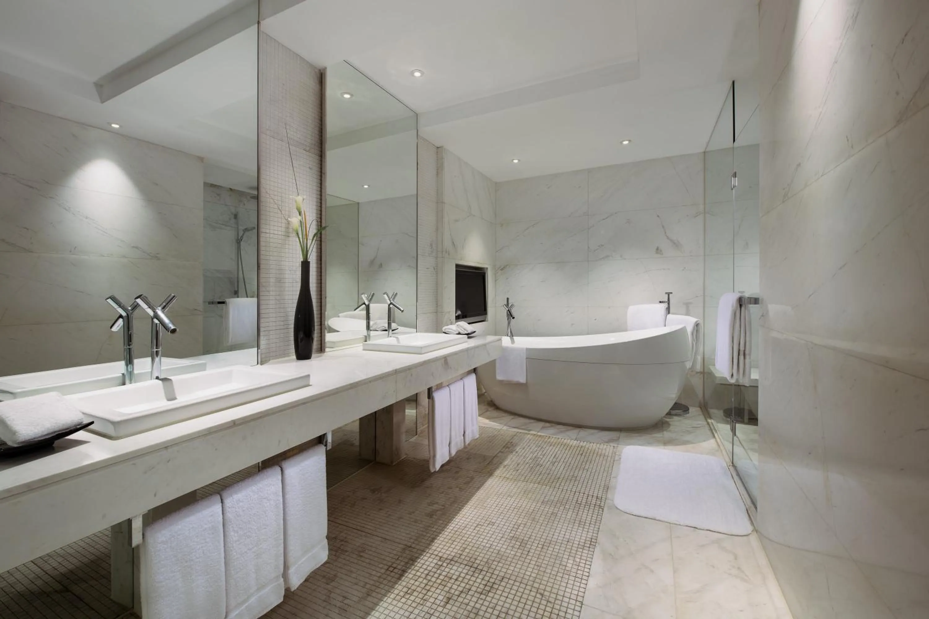 Photo of the whole room in Crowne Plaza Beijing Sun Palace, an IHG Hotel