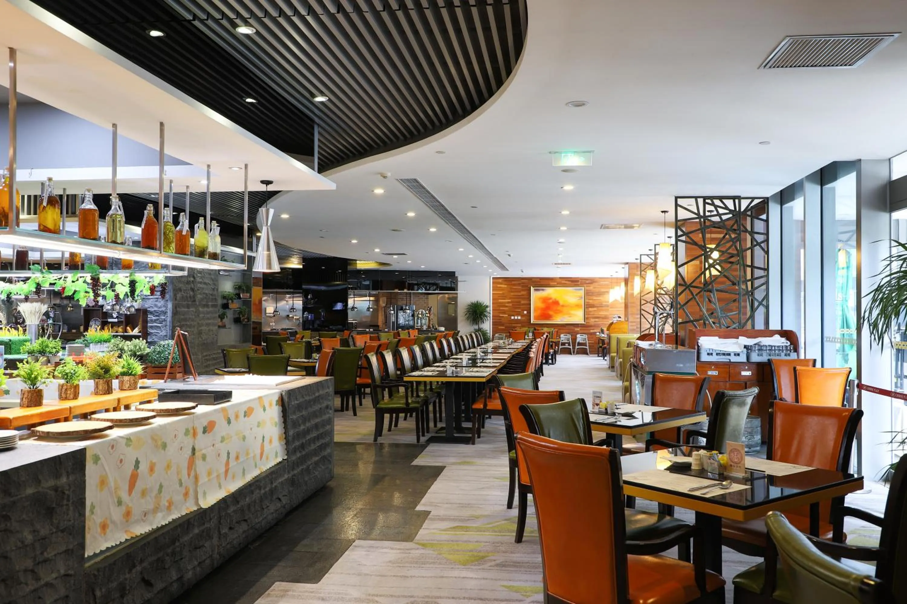 Restaurant/places to eat in Crowne Plaza Beijing Sun Palace, an IHG Hotel