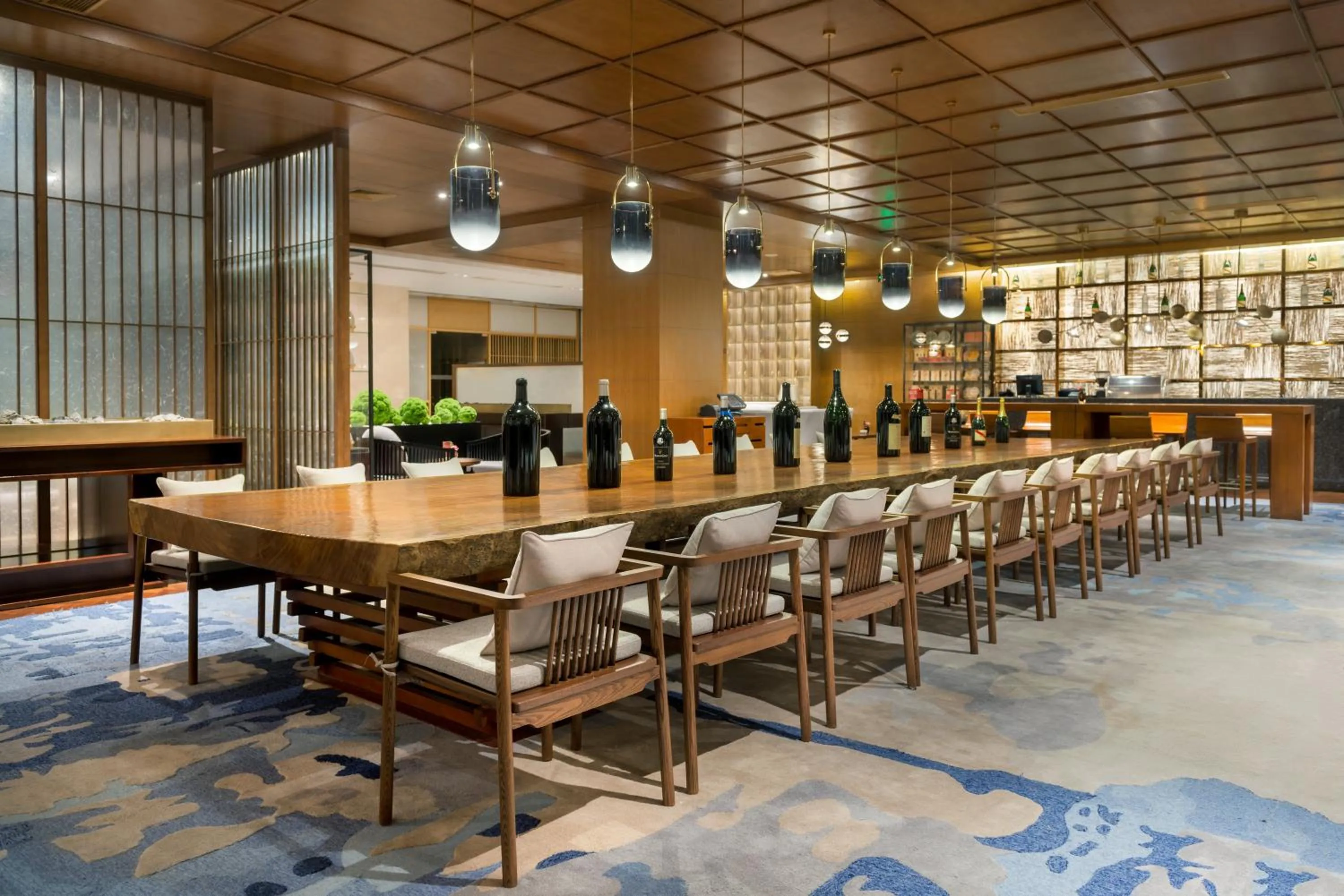 Lounge or bar in Crowne Plaza Beijing Sun Palace, an IHG Hotel