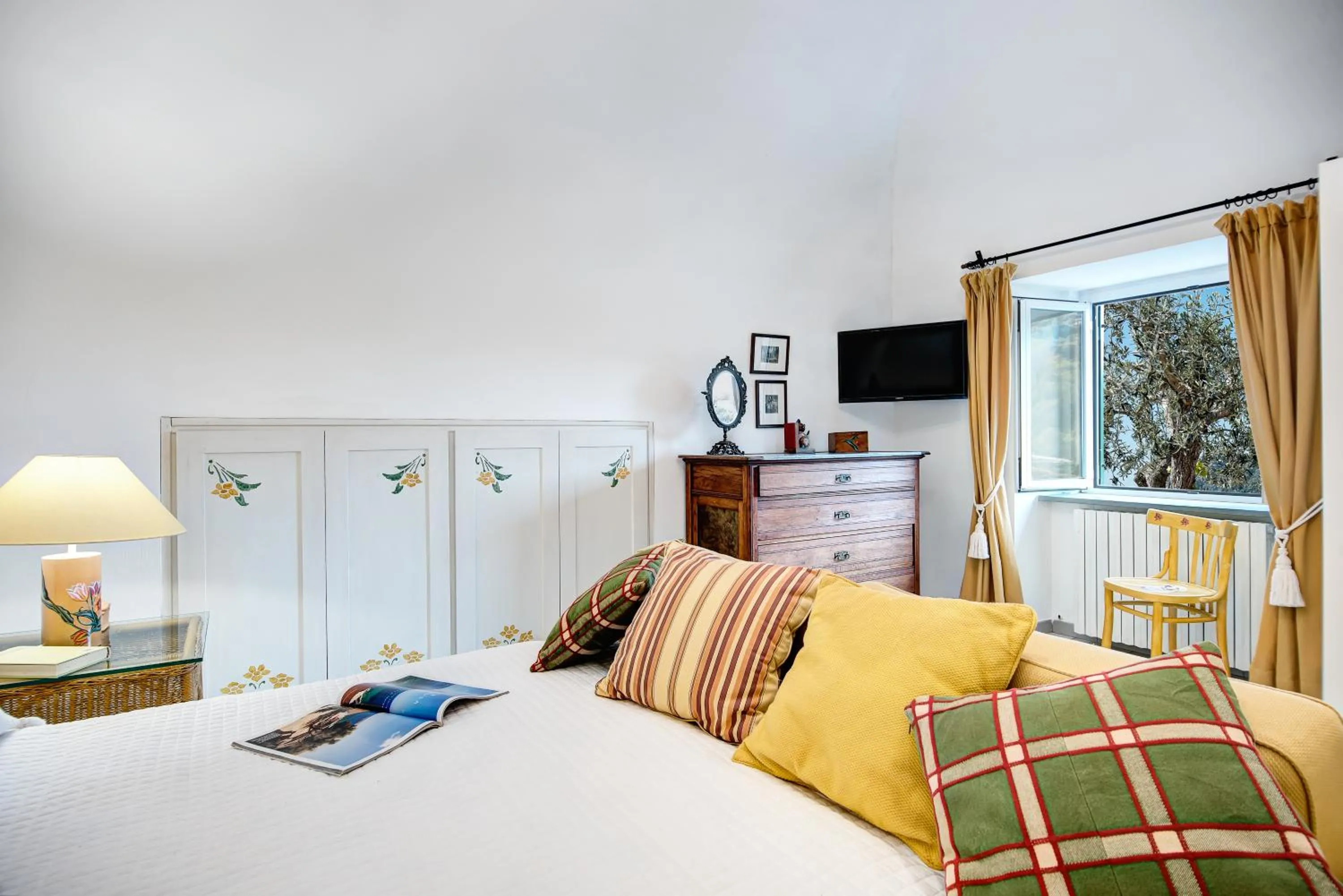 Bedroom, Bed in Country Lemonvilla