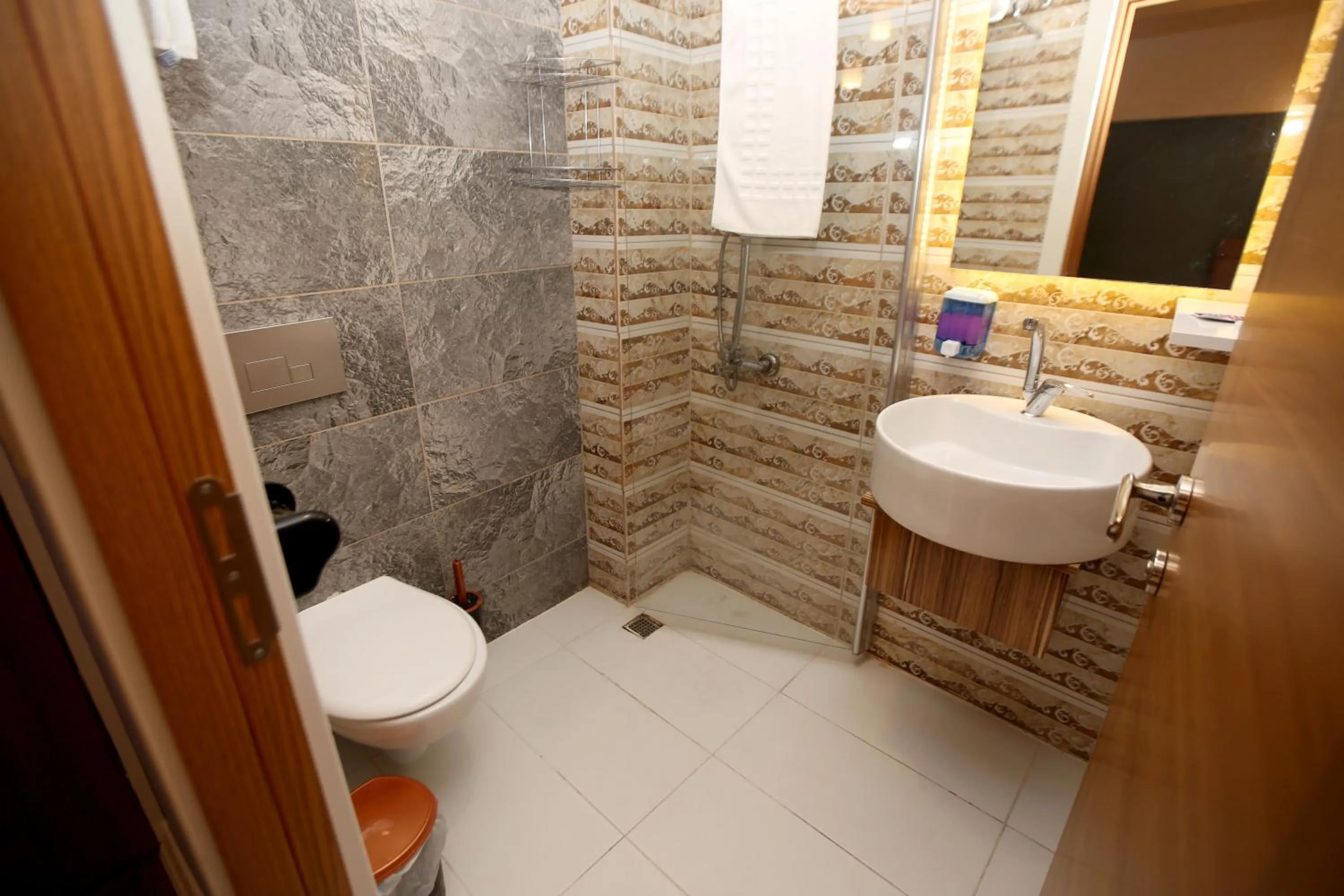 Standard Family Room in SENYOR GARDEN HOTEL