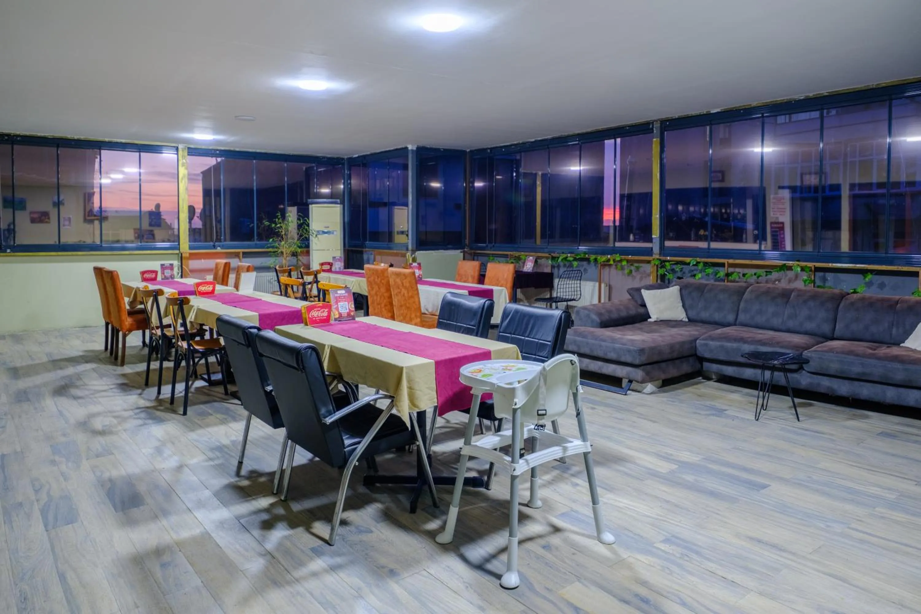 Restaurant/places to eat in Ozio İstanbul Hotel