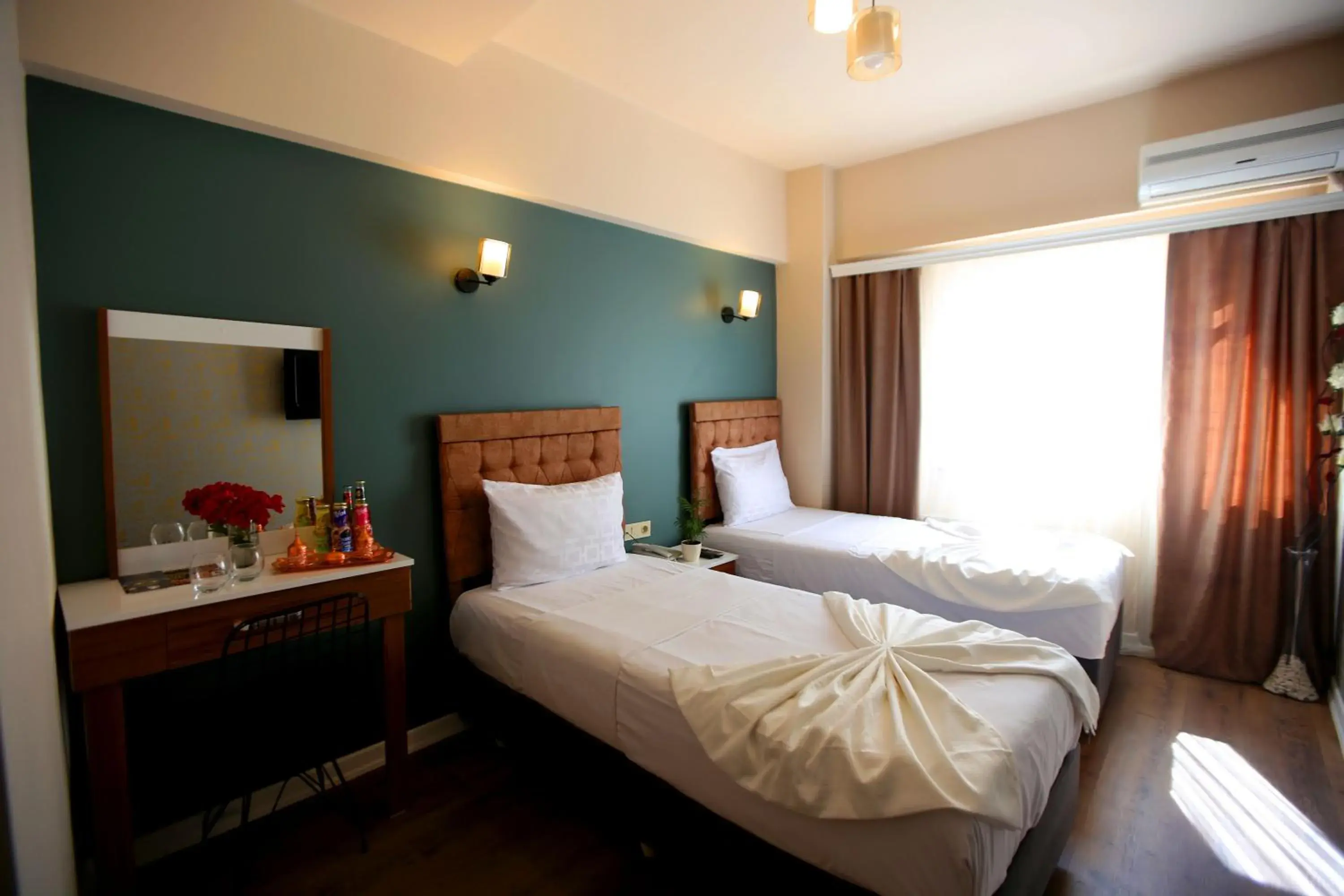 Standard Twin Room in Senyor Garden Hotel Standard Twin Room in Senyor Garden Hotel