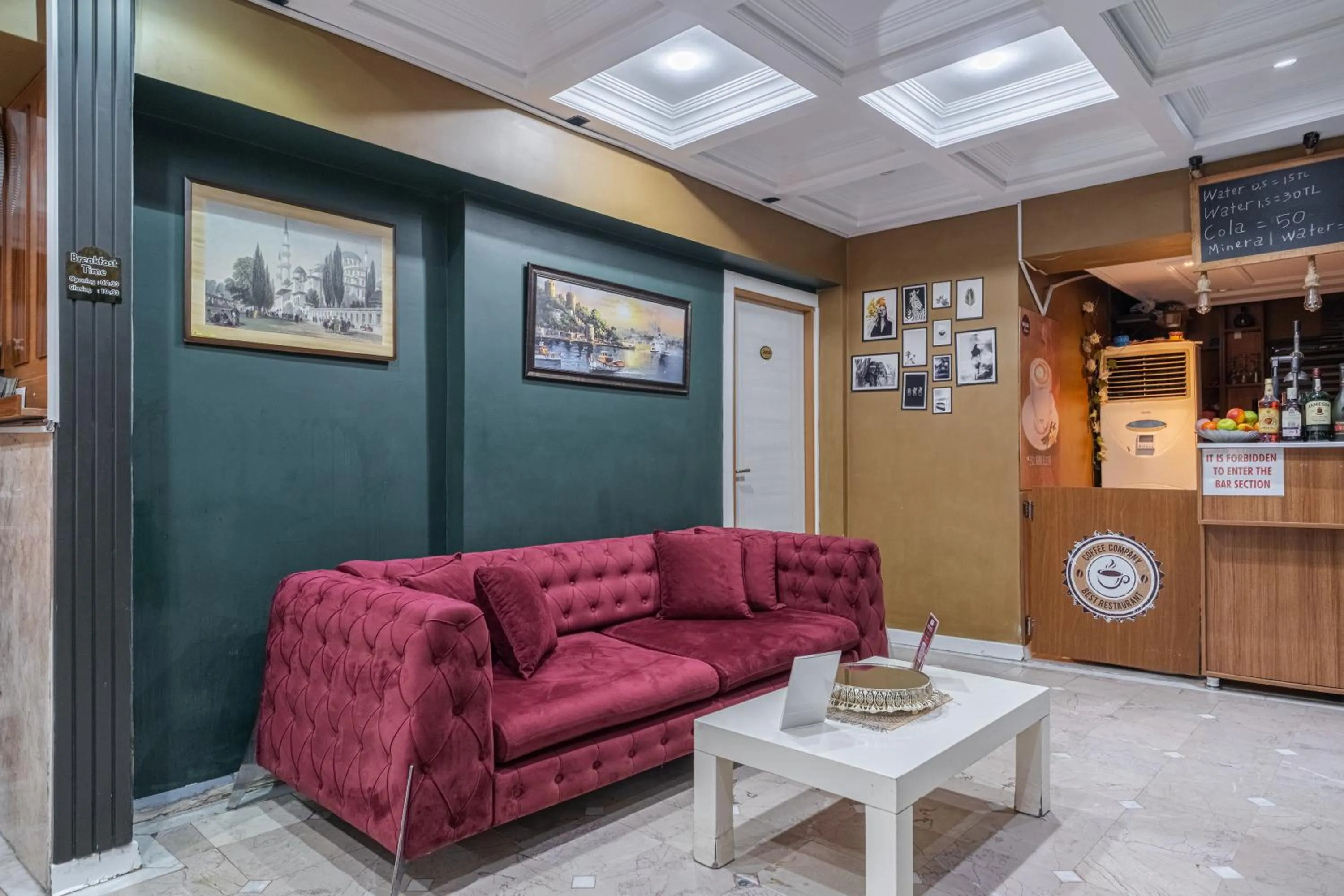 Seating area in Ozio İstanbul Hotel