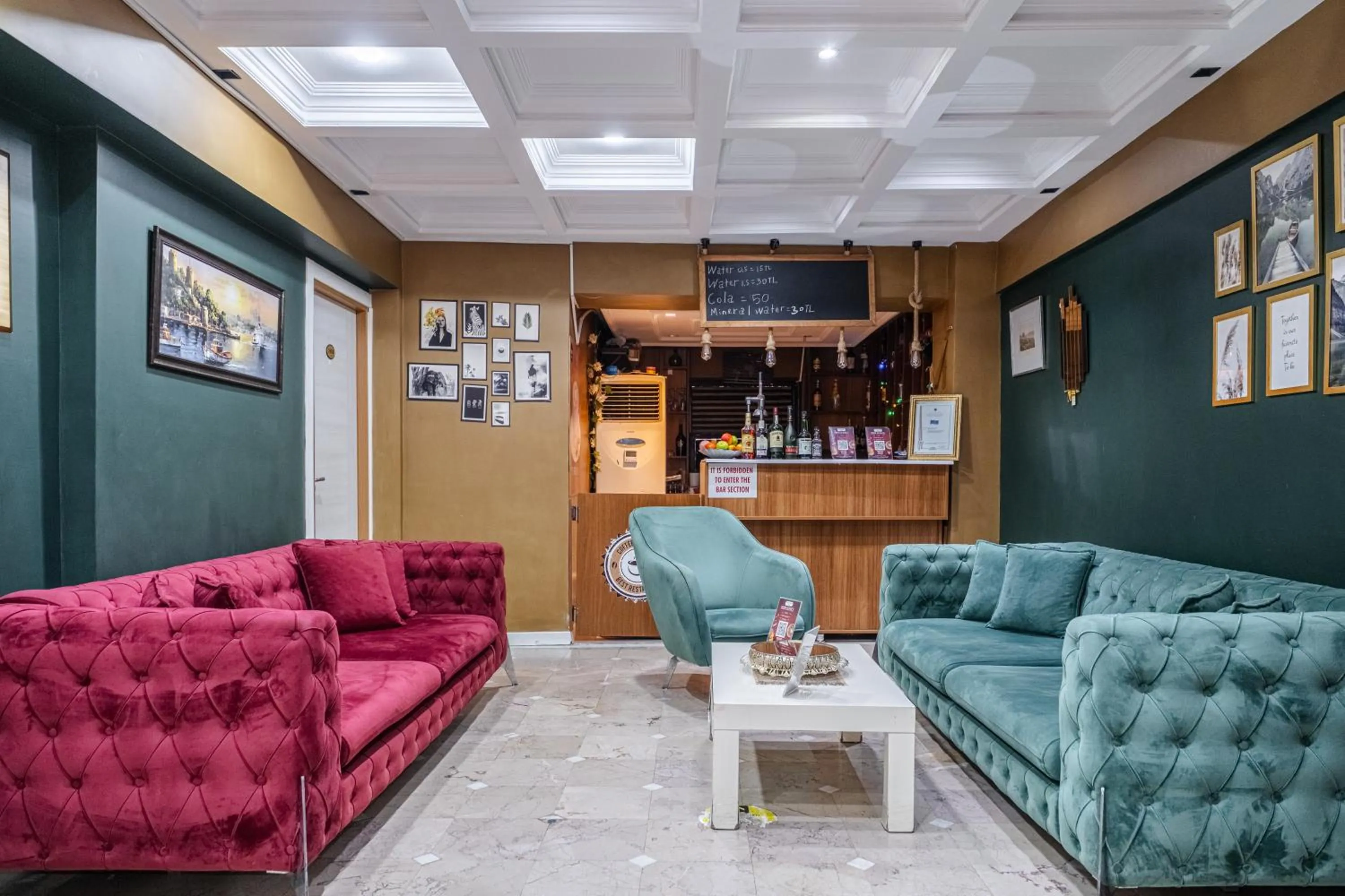 Seating area in Ozio İstanbul Hotel