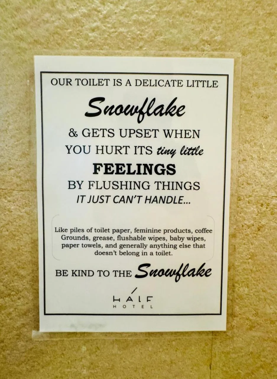 Toilet in HALF Hotel, Calangute