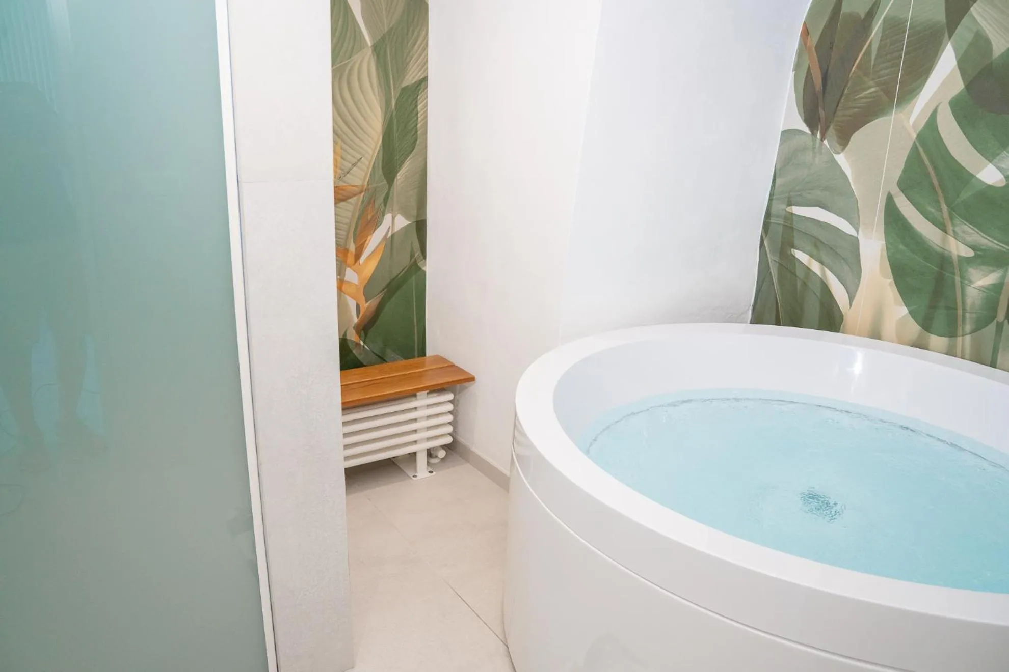 Hot Tub in La Bella Ostuni Suites