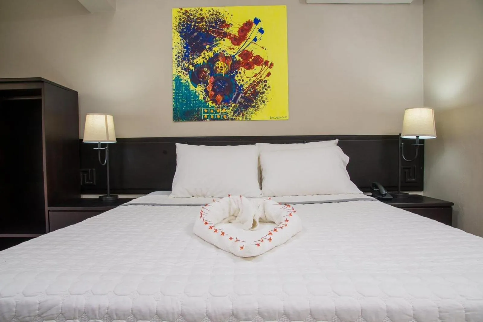 Bed in Mystic Ridge Resort