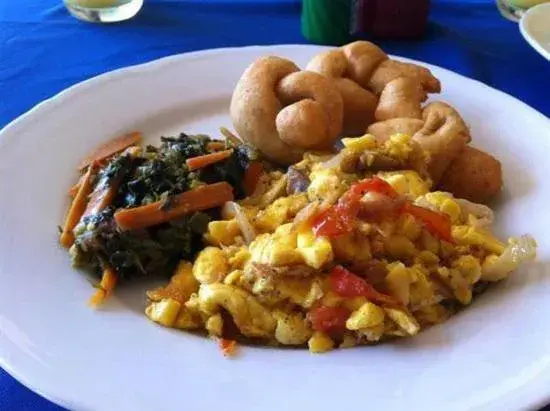 Breakfast in Mystic Ridge Resort Breakfast in Mystic Ridge Resort