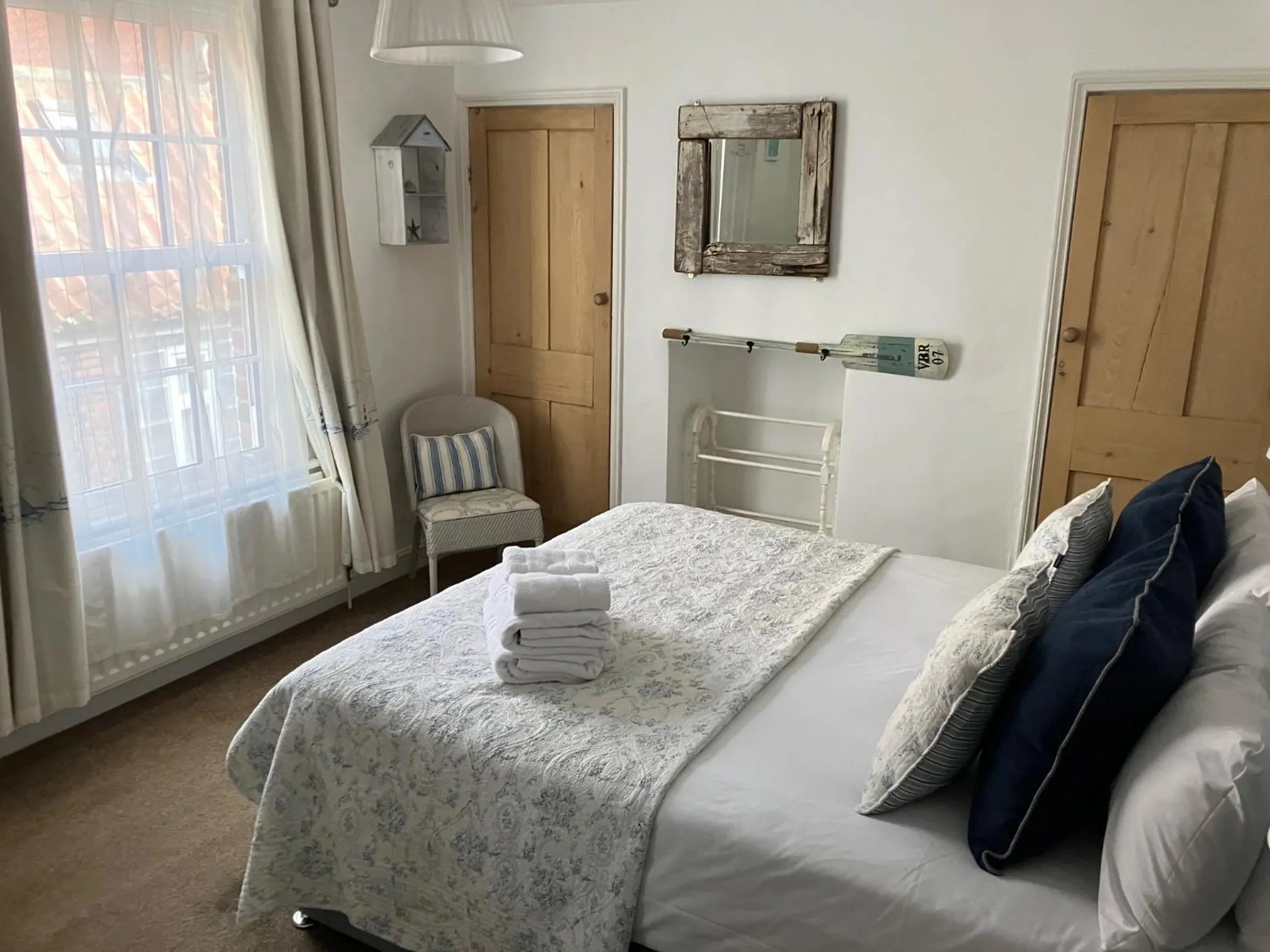 Bedroom, Bed in Seashell Cottage