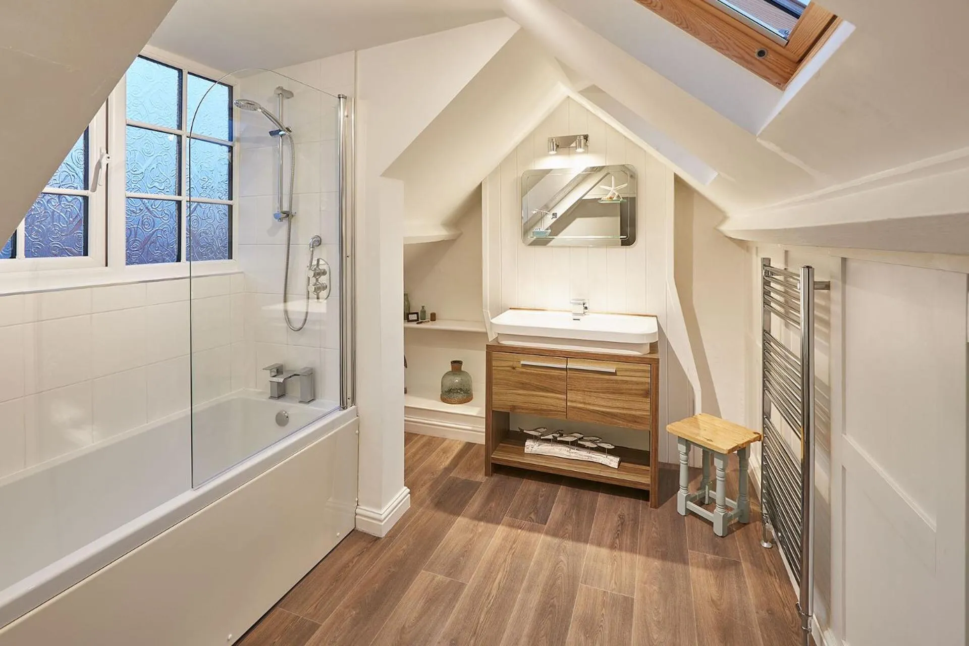 Bathroom, Bed in Seashell Cottage
