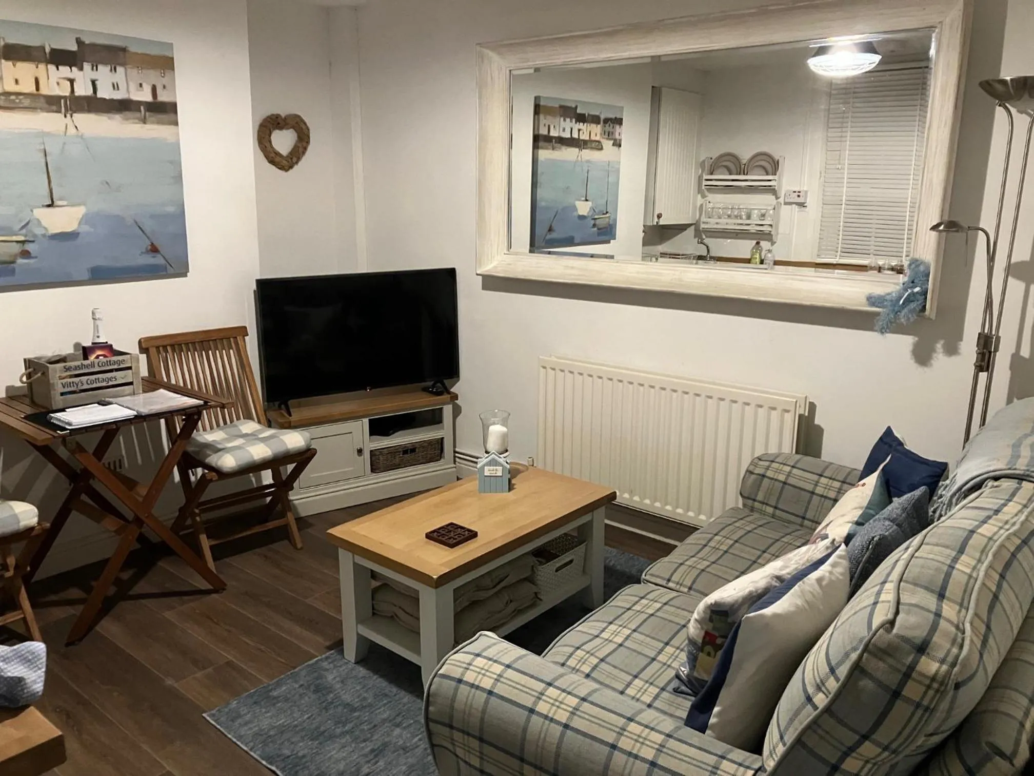 Living room in Seashell Cottage