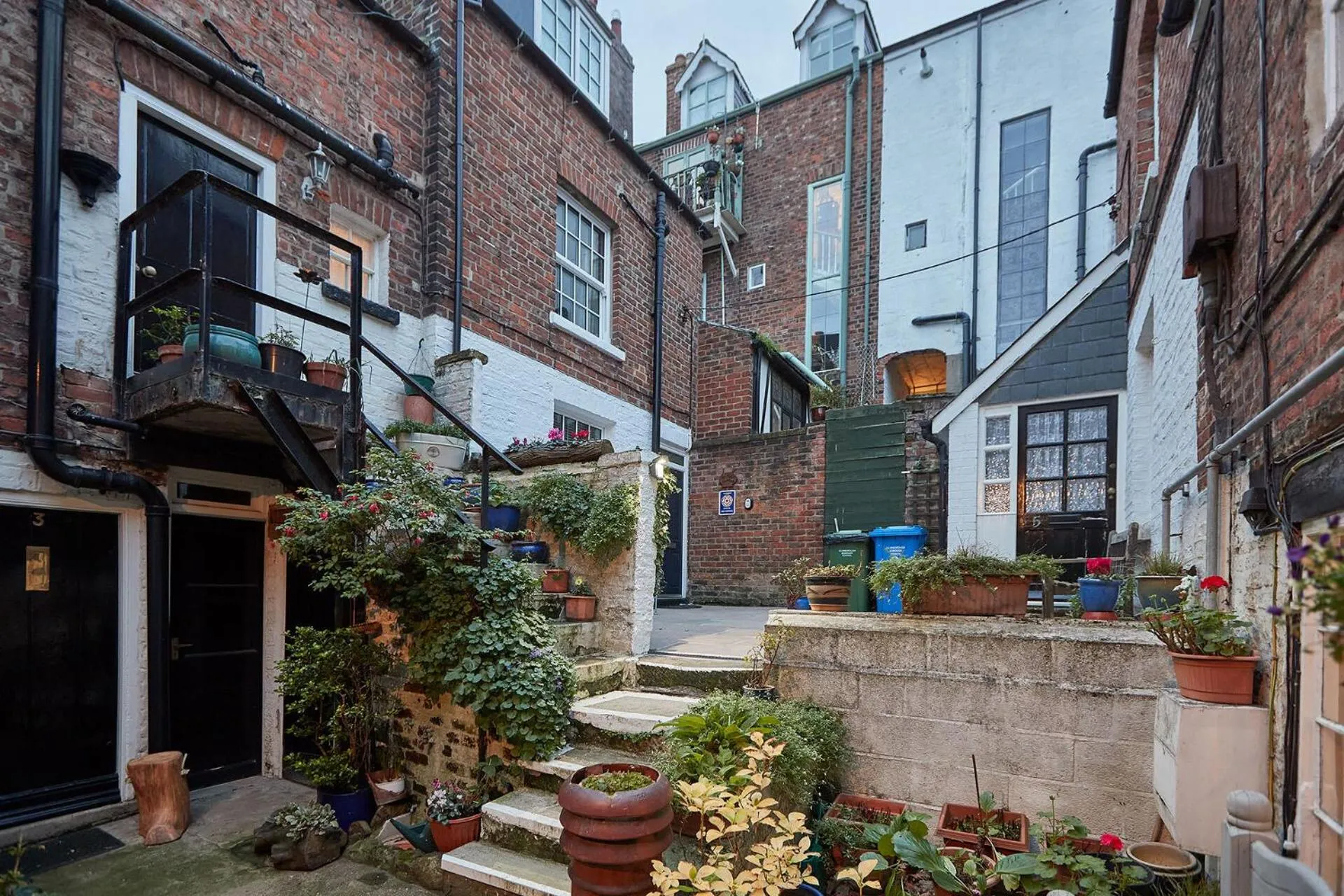 Property building in Seashell Cottage